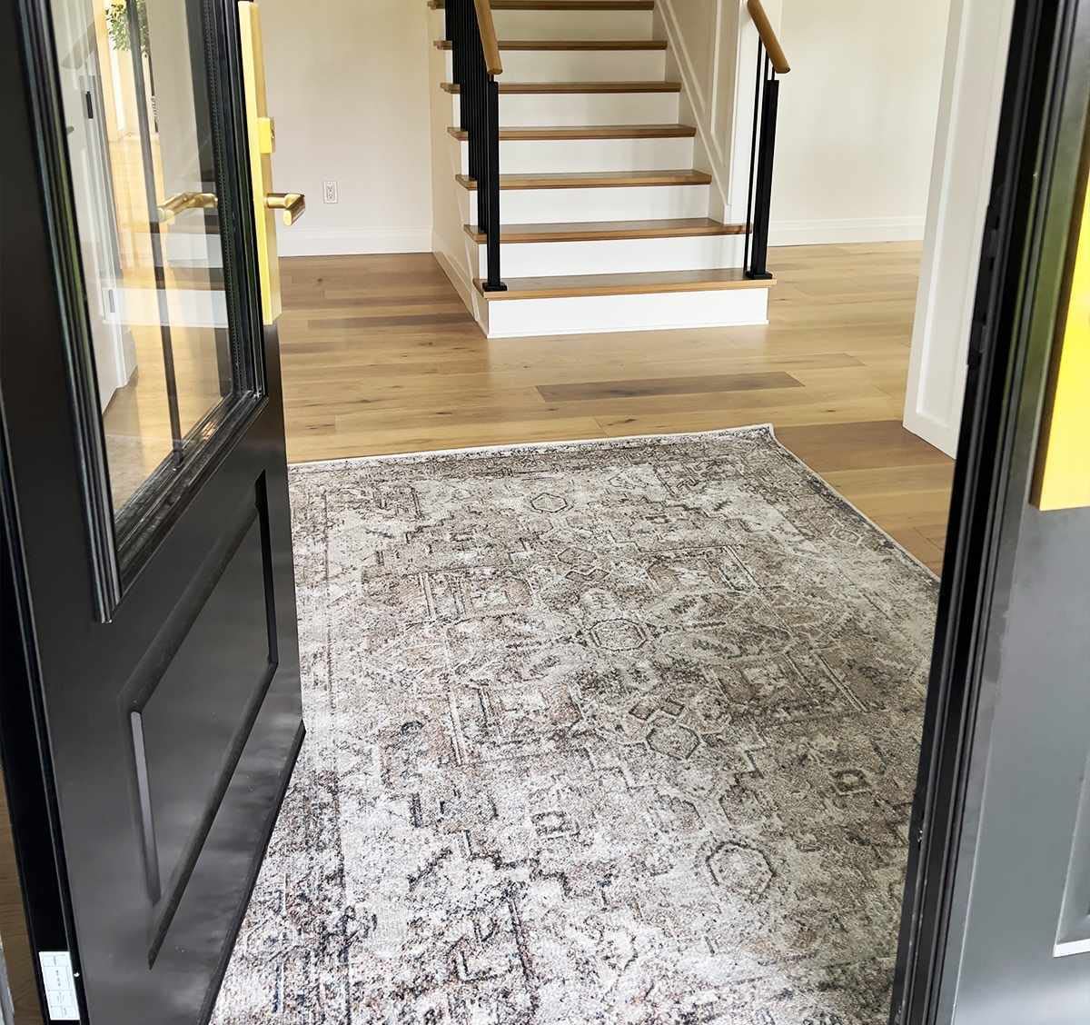 Hauteloom Hera Washable Area Rug 2' x 3' - Soft Ivory & Blue Modern Rug for Living Room, Bedroom, Dorm - Machine Washable Low Pile Indoor Carpet for Home Decor
