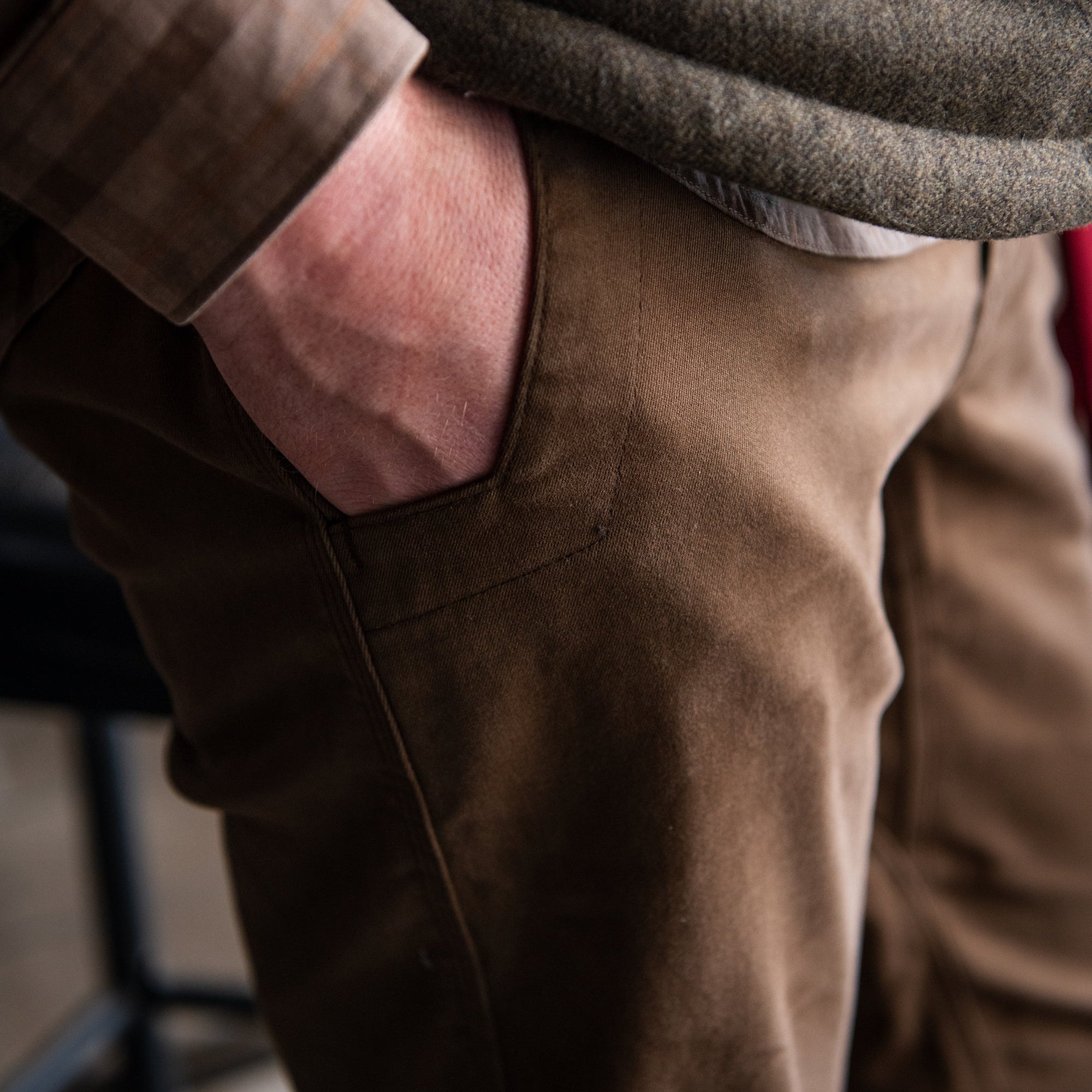 Men's Teton Pants - Modern Fit Cedar Brown Outdoor Hiking & Casual Wear for Adventure & Everyday Comfort