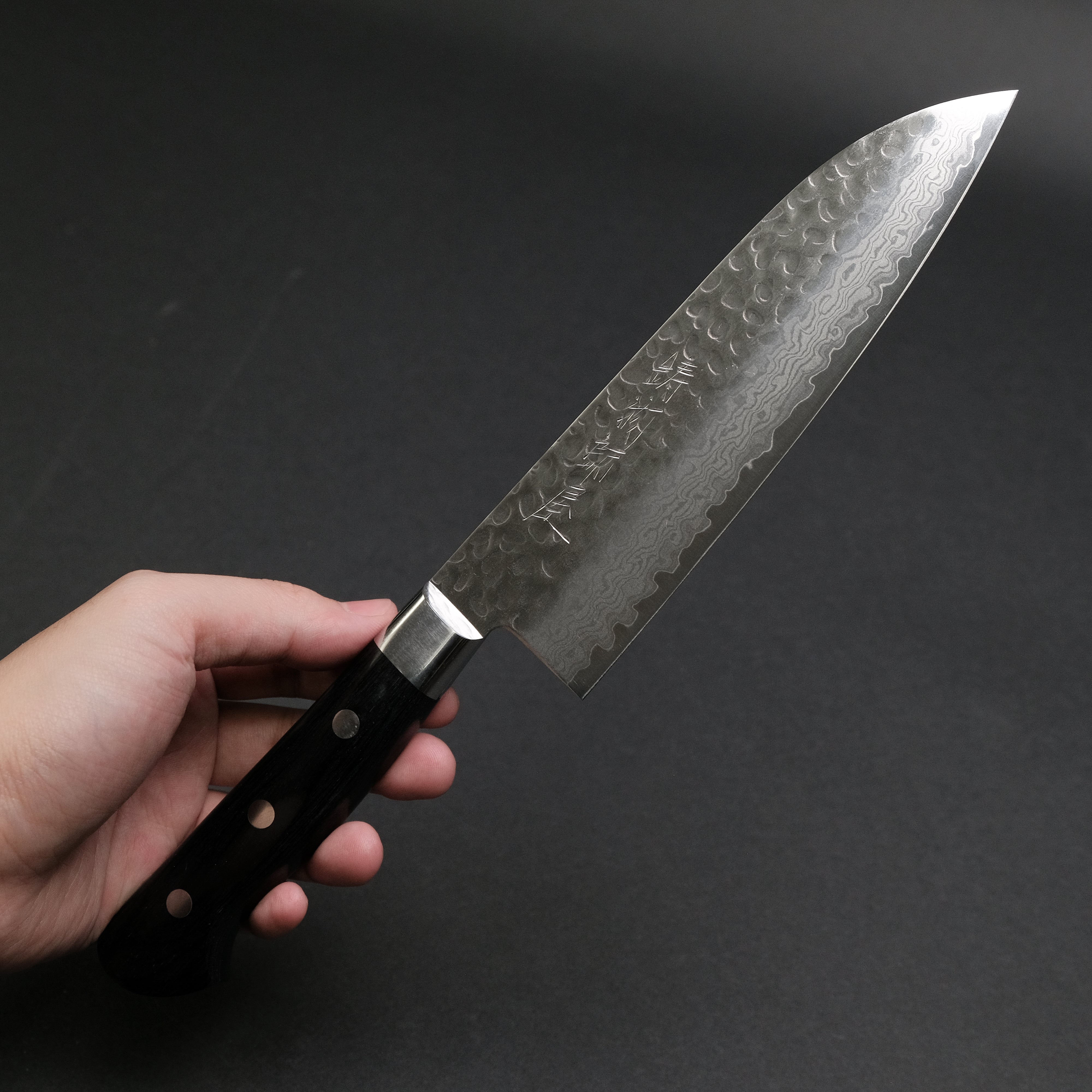 Hitohira Imojiya ST Tsuchime Damascus Santoku Knife with Pakka Wood Handle - Premium Japanese Kitchen Knife for Slicing, Dicing & Chopping Vegetables, Meat & Fish - Perfect for Home Chefs & Professional Cooks