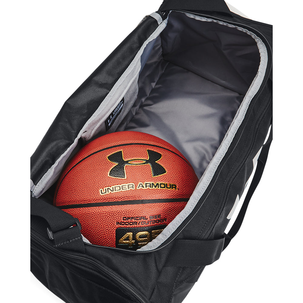 Under Armour Undeniable 5.0 Small Duffle Bag - Lightweight Gym Bag for Men & Women - Perfect for Workouts, Travel & Sports Gear Storage