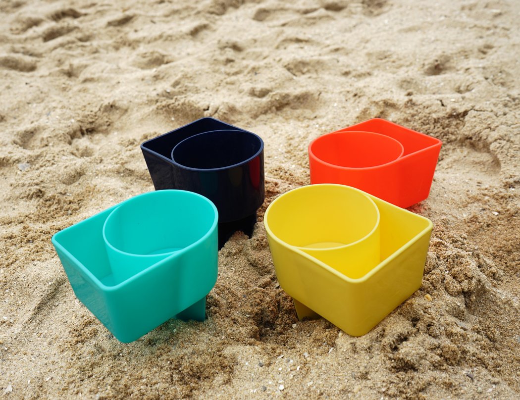 Home Queen Premium Beach Cup Holder with Storage Pocket - Multifunctional Sand Drink Holder for Beverages, Sunglasses, Phone & Keys - Durable Beach Accessories Set of 8 - Perfect for Poolside, Picnics & Outdoor Adventures