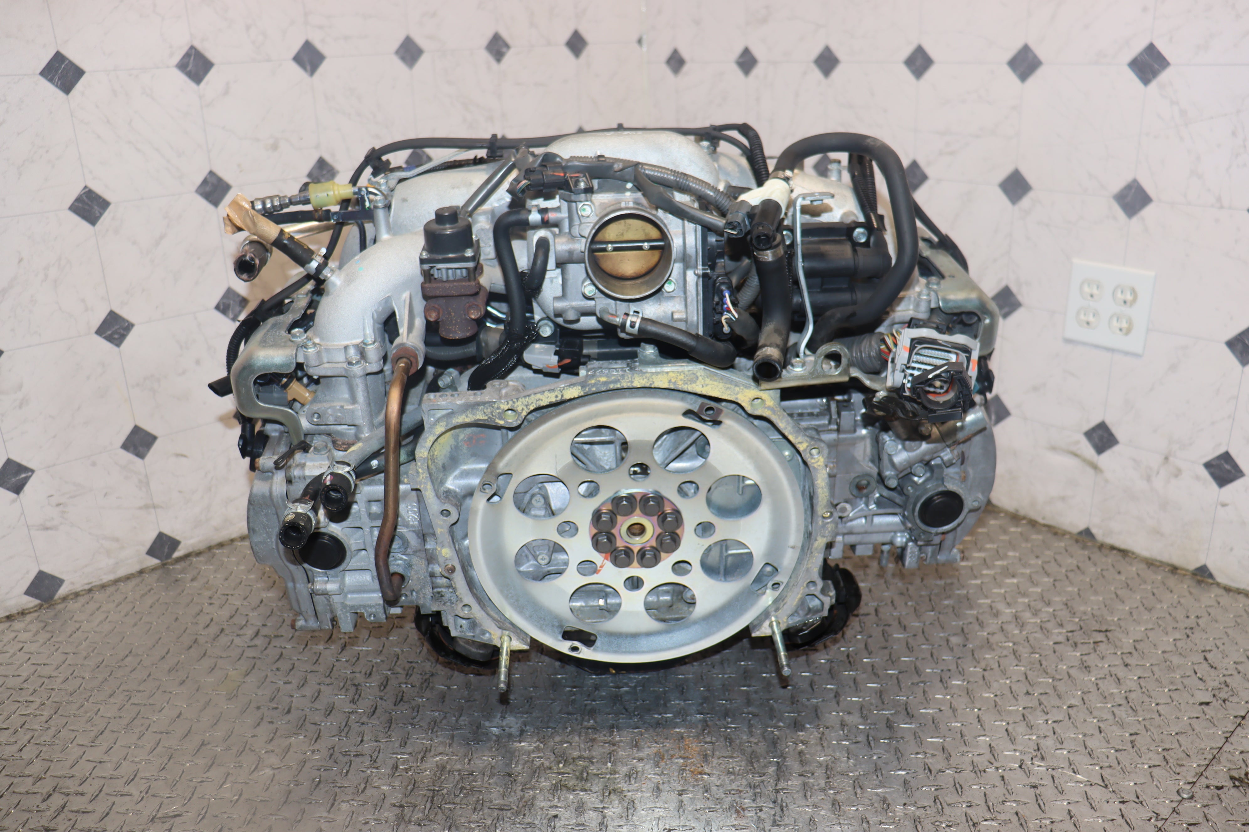 JDM EJ25 SOHC AVCS 2.5L Engine for 2006-2011 Subaru Impreza WRX STI Legacy Outback - High Performance Replacement Motor for Racing & Daily Driving
