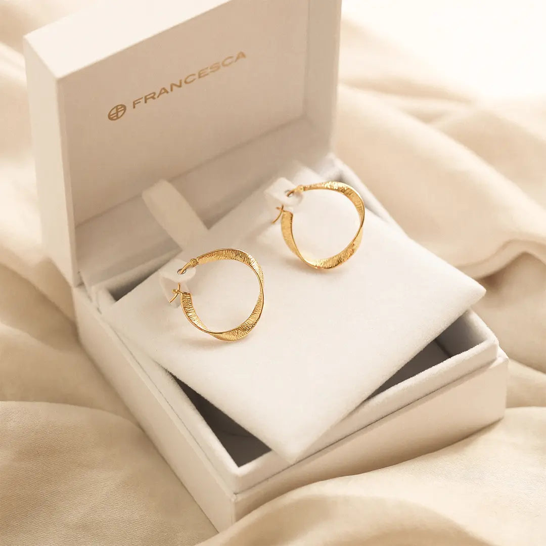 Abigail Hoops - Stylish and Comfortable Hoop Earrings for Women | Perfect for Everyday Wear, Parties, and Gifts