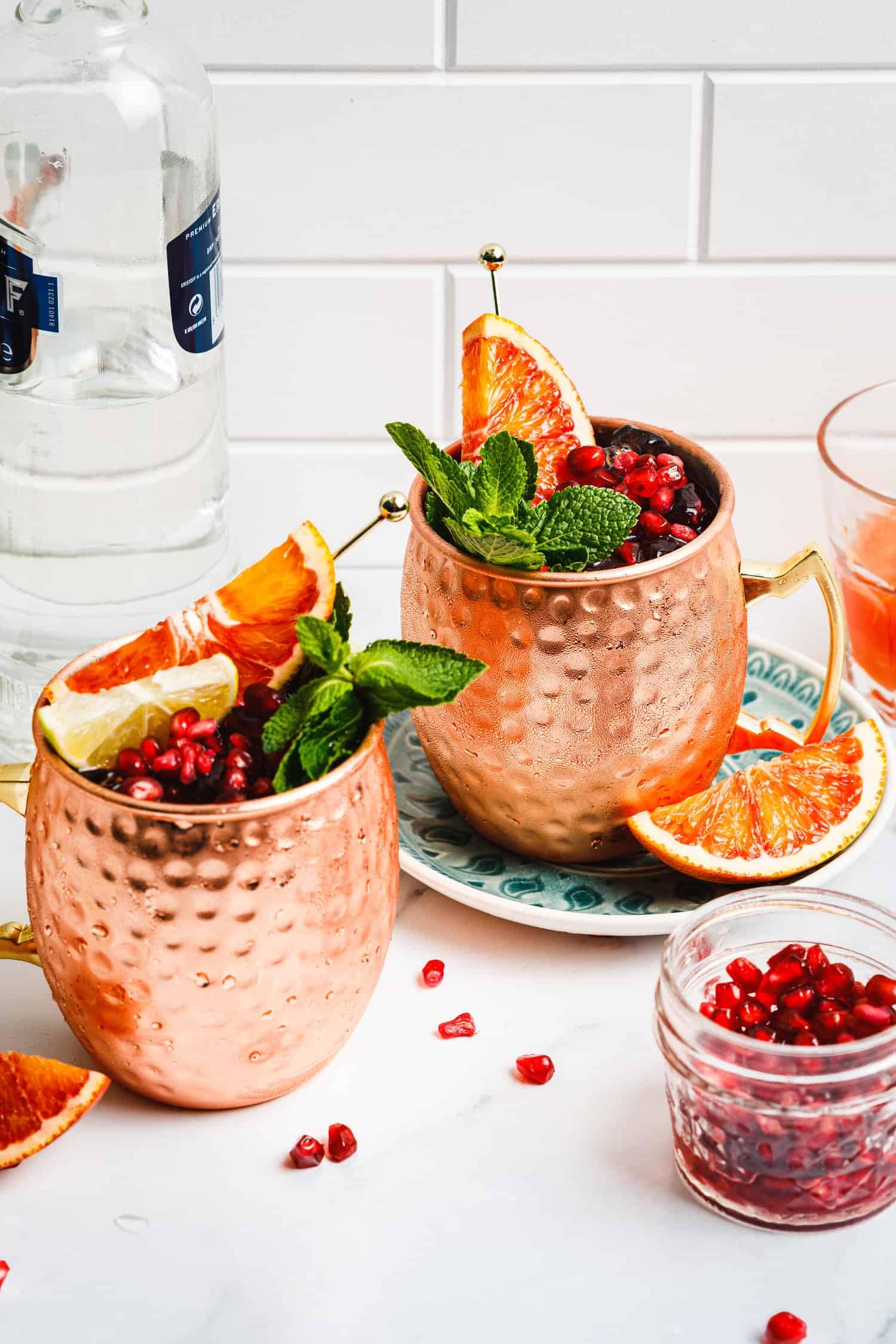 Premium 20oz Moscow Mule Mugs Set of 2 - Pure Copper Cups for Cocktails, Gift Box Included | Perfect for Moscow Mule, Mojito, Whiskey & Iced Coffee | Rust-Free Copper Mugs with Ergonomic Handle for Home Bar & Outdoor Parties