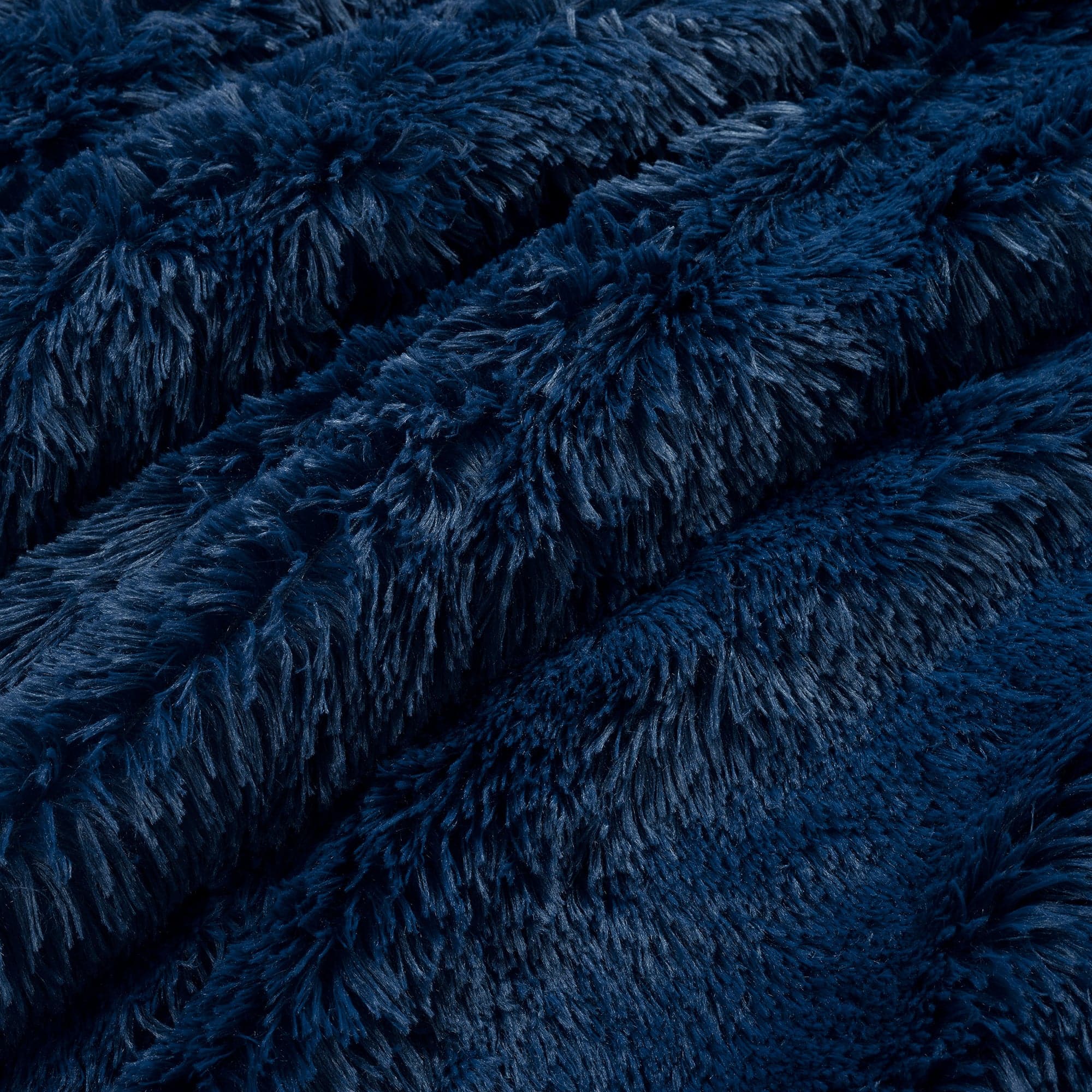 Emma Faux Fur Comforter Set - Soft & Luxurious Bedding Collection for Winter - Queen/King Size - Perfect for Cozy Bedrooms, Guest Rooms & Winter Home Decor