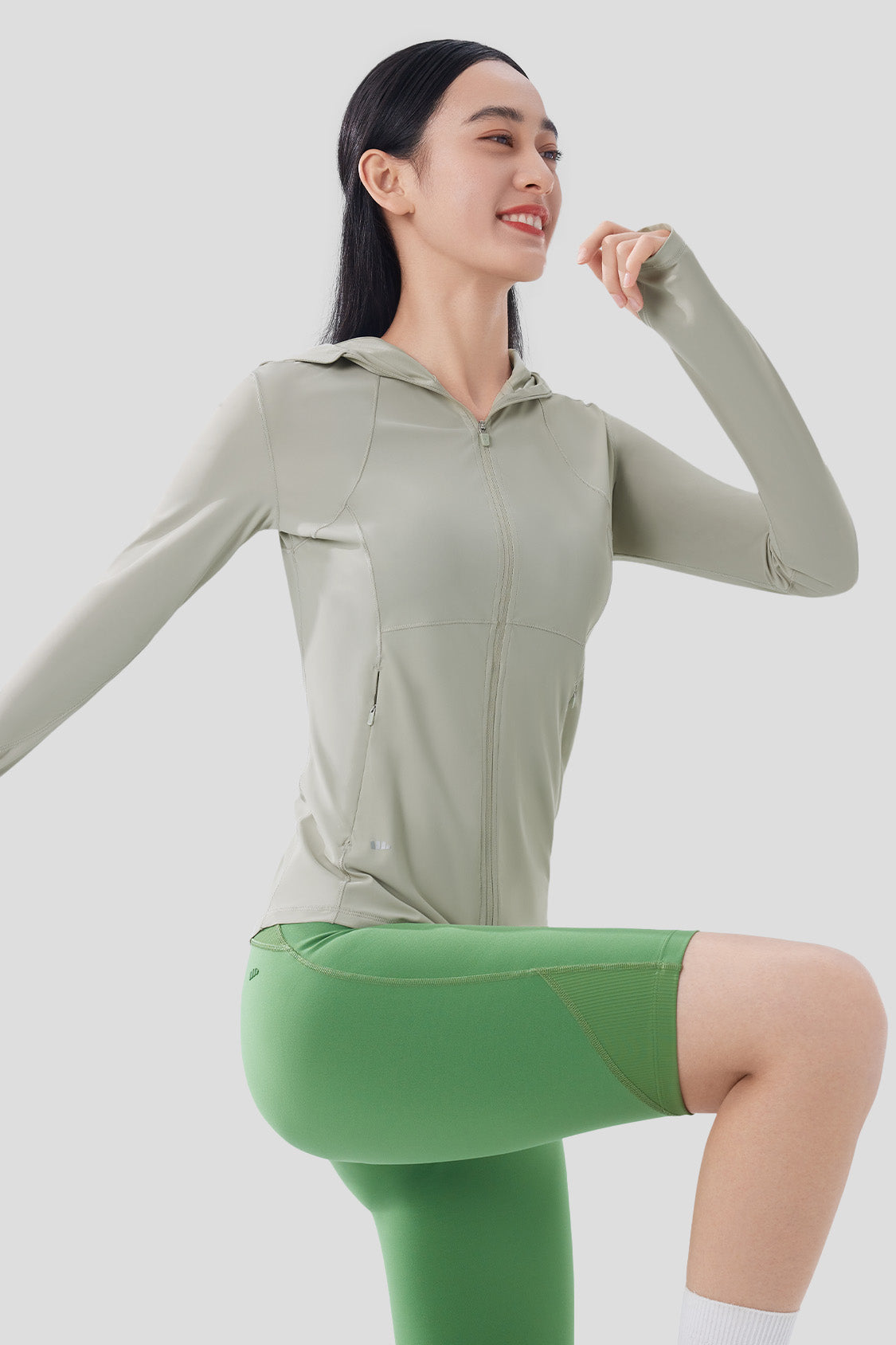 Iceslim Women's Slim Fit Sun Protection Jacket UPF50+ AL900 - Lightweight UV Shielding Outdoor Jacket for Hiking, Beach & Summer Activities
