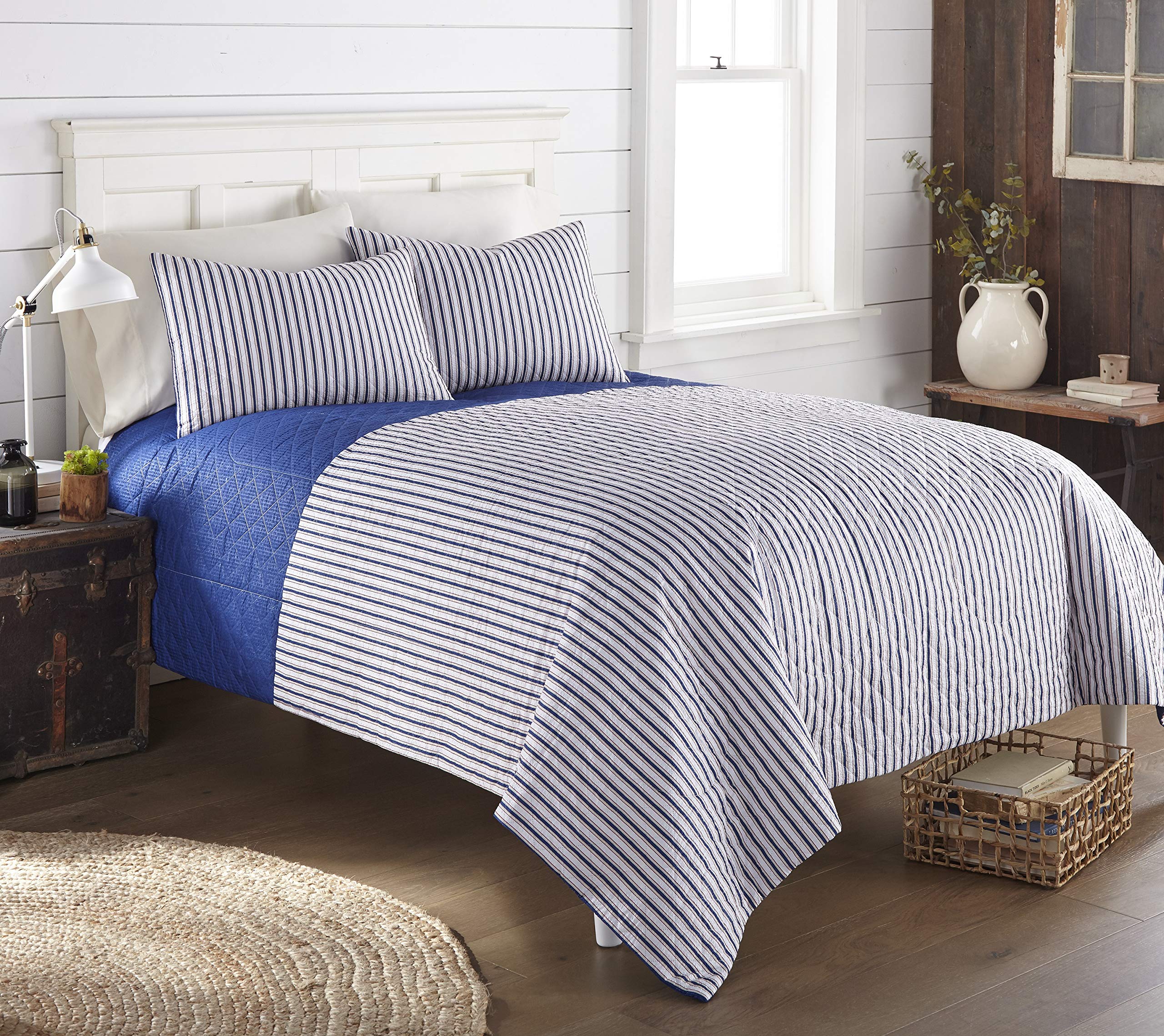 Shavel Home Products 6-in-1 Seersucker Quilt Set King Size - Americana Stripe Bedding Set with Comforter, Sheets & Pillowcases - Perfect for Master Bedroom, Guest Room & Cozy Home Decor