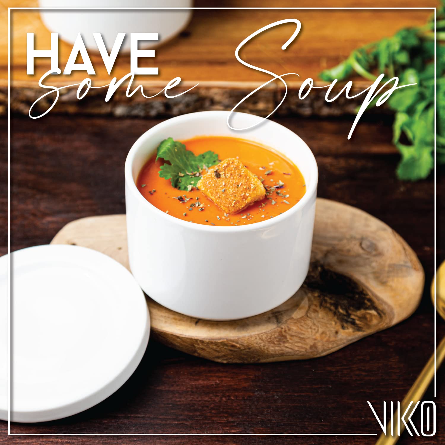 Vikko 10 oz White Ceramic Soup Crocks with Lids - Set of 6 Microwave & Dishwasher Safe Soup Bowls - Perfect for French Onion Soup, Ramen, and Home Dining