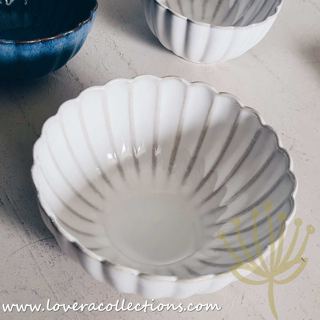 Rustic Seashell Dinnerware Set - Beach Themed Plates, Bowls & Serving Dishes for Coastal Dining & Entertaining - Perfect for Beach House, Summer Parties & Nautical Decor