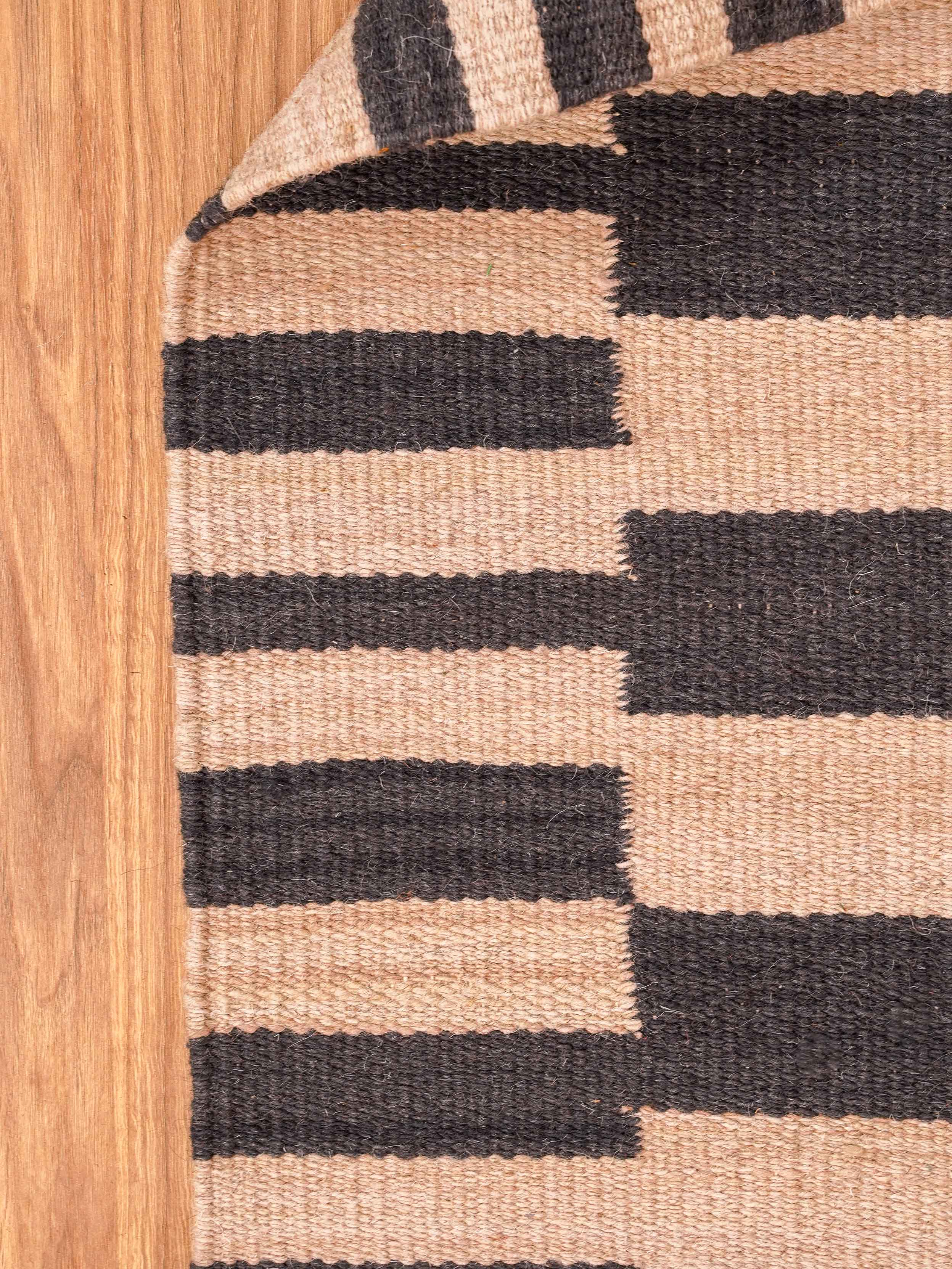 Hand Woven Bohemian Area Rug - Soft & Durable for Living Room, Bedroom, or Home Decor | Eco-Friendly & Stylish Floor Covering