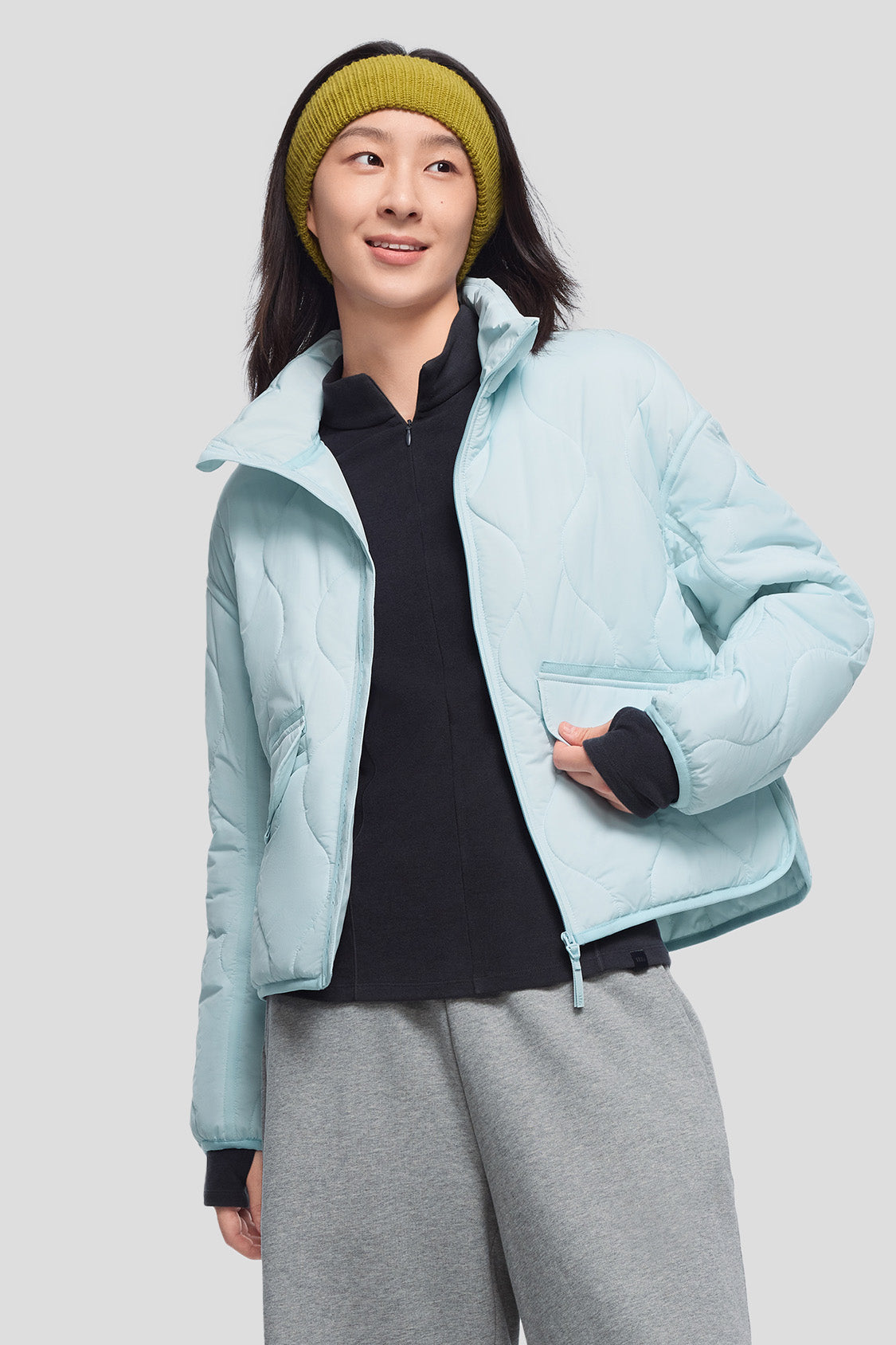 HeatStand Women's Midweight Jacket - Waterproof Windbreaker for Hiking, Travel & Outdoor Activities | Lightweight Insulated Coat for Fall & Winter