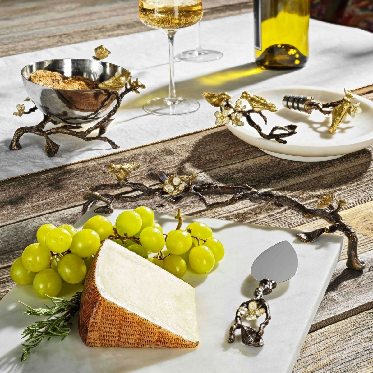 Premium Lovebirds Cheese Board Set with Stainless Steel Knives - Perfect for Romantic Picnics, Anniversaries & Wedding Gifts