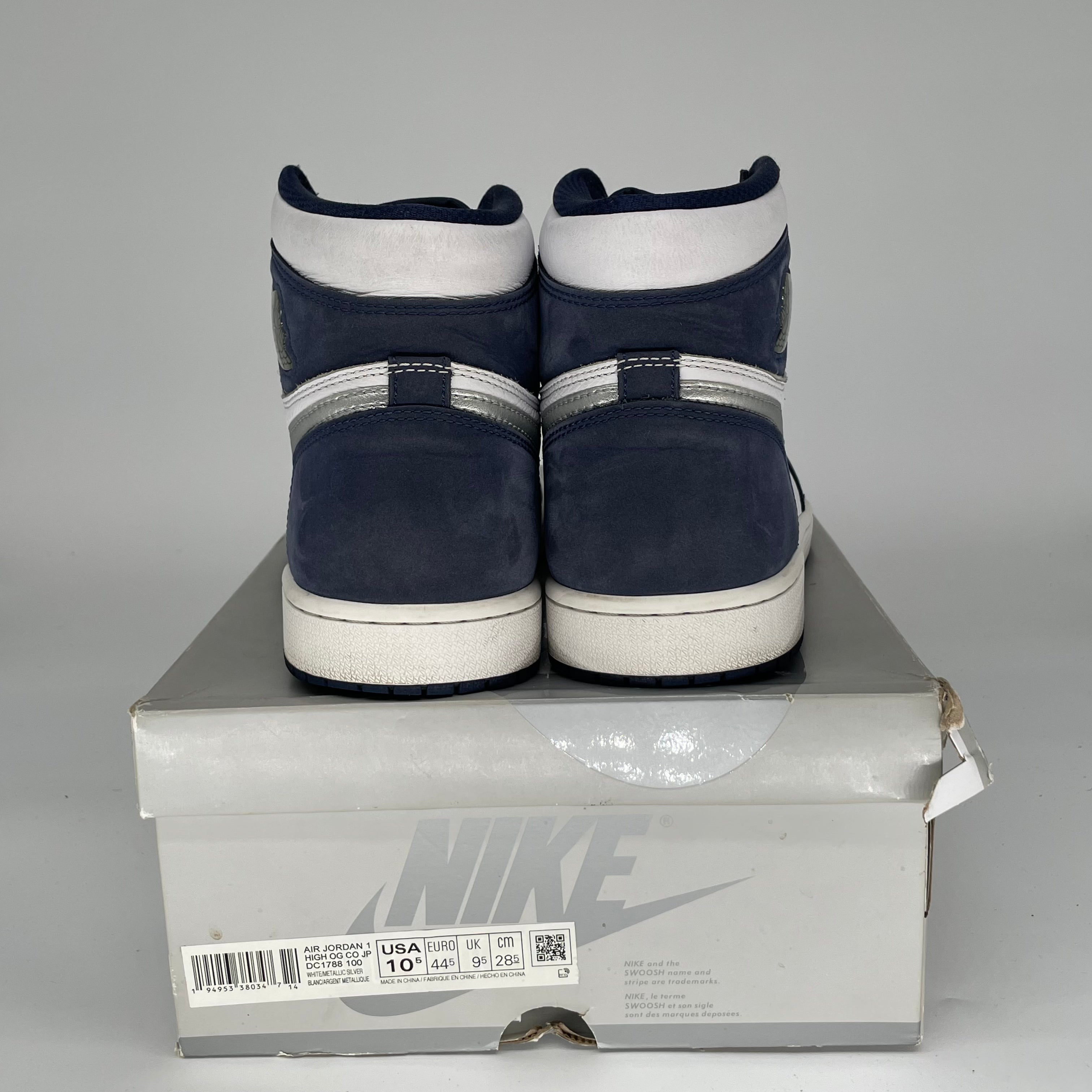 Original: AIR JORDAN 1 CO JAPAN MIDNIGHT NAVY SIZE 10.5 DC1788 100   Optimized: **Air Jordan 1 Retro High CO Japan Midnight Navy Men's Basketball Shoes Size 10.5 (DC1788-100) - Authentic Sneakers for Streetwear & Basketball**    **使用场景 (Usage Scenarios):** Perfect for basketball games, street fashion, sneaker collections, and casual wear.