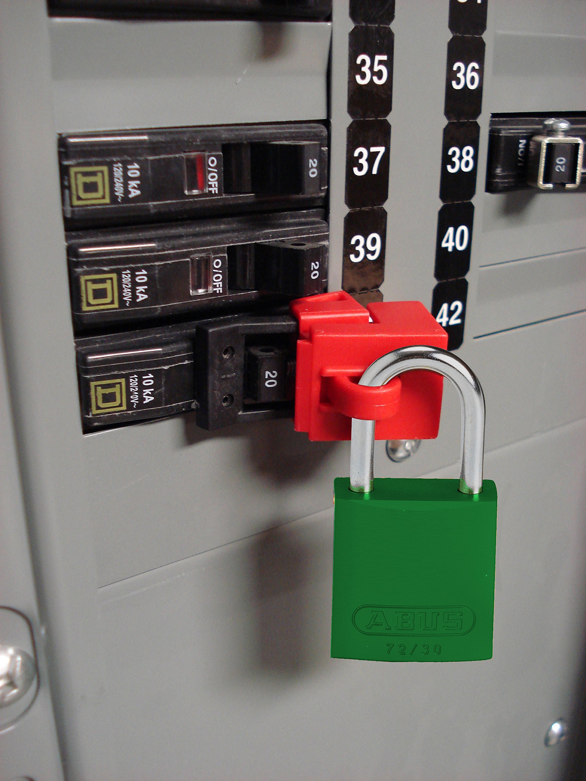 Brady 99610 Green Aluminum Lockout Tagout Padlock - Keyed Different, 1-3/5