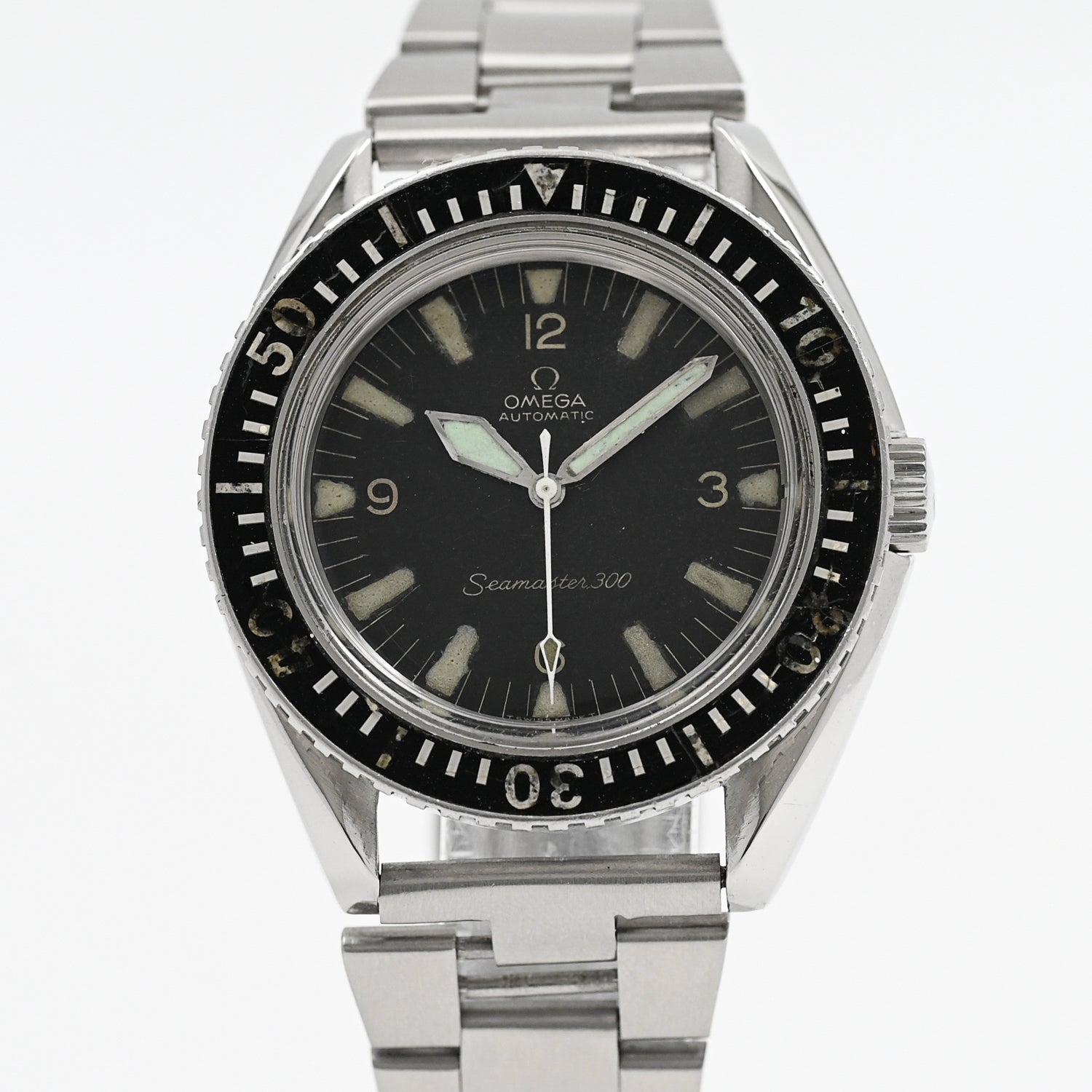 Omega Seamaster 300 Professional Diver Watch - Luxury Swiss Automatic Men's Timepiece for Diving, Swimming & Everyday Wear