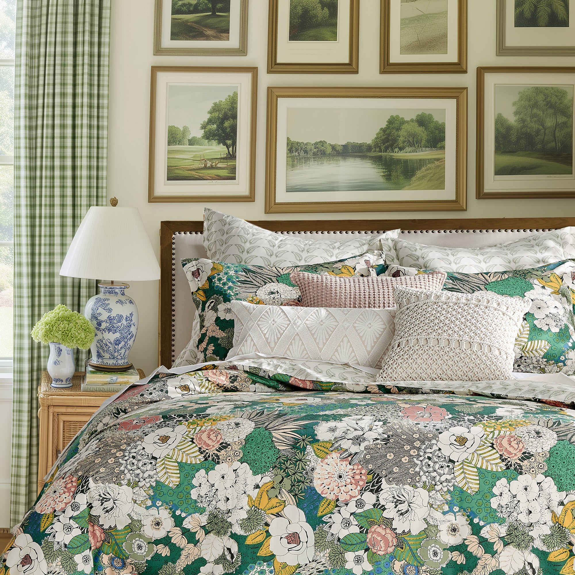 Luxury Bettina Duvet Cover Set - Soft & Breathable Queen/King Size Bedding - Perfect for Master Bedroom, Guest Room & Hotel Decor