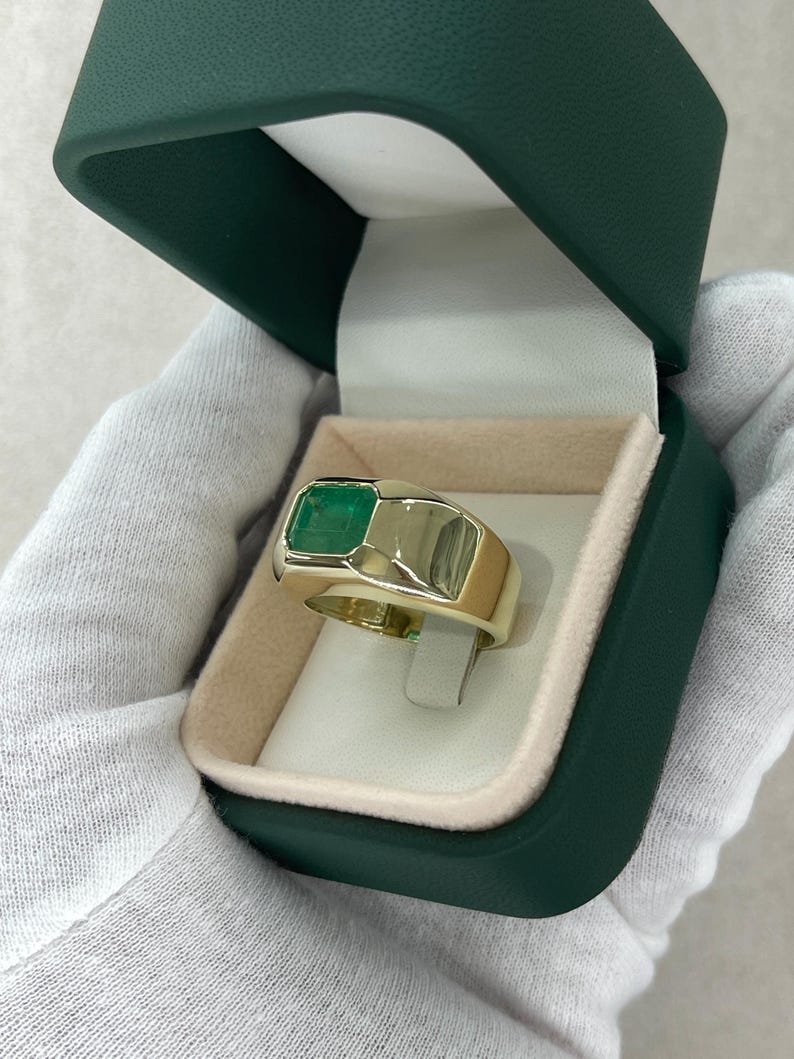 4.40ct Dark Green Emerald Men's Heavy Solitaire Bezel Class Ring in 14K Gold – Perfect for Graduation, Prom, and Special Occasions