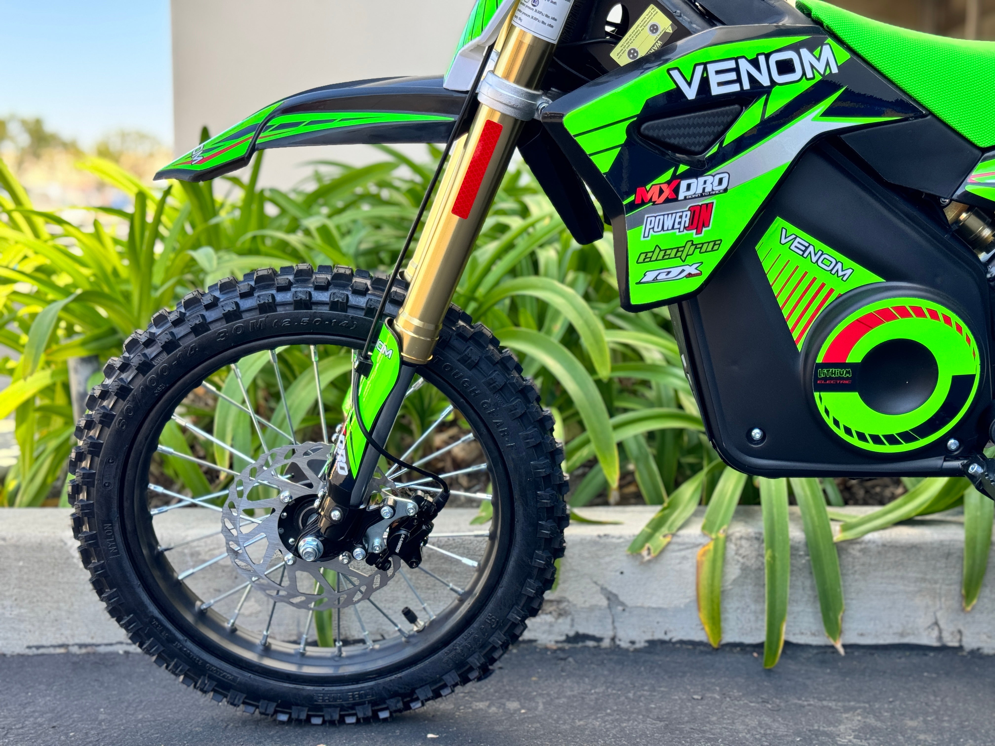 Venom Pro 1600W 48V Electric Dirt Bike for Adults - High Performance Off-Road Motorcycle with Lithium Battery - Perfect for Trail Riding, Mountain Adventures & Off-Road Racing