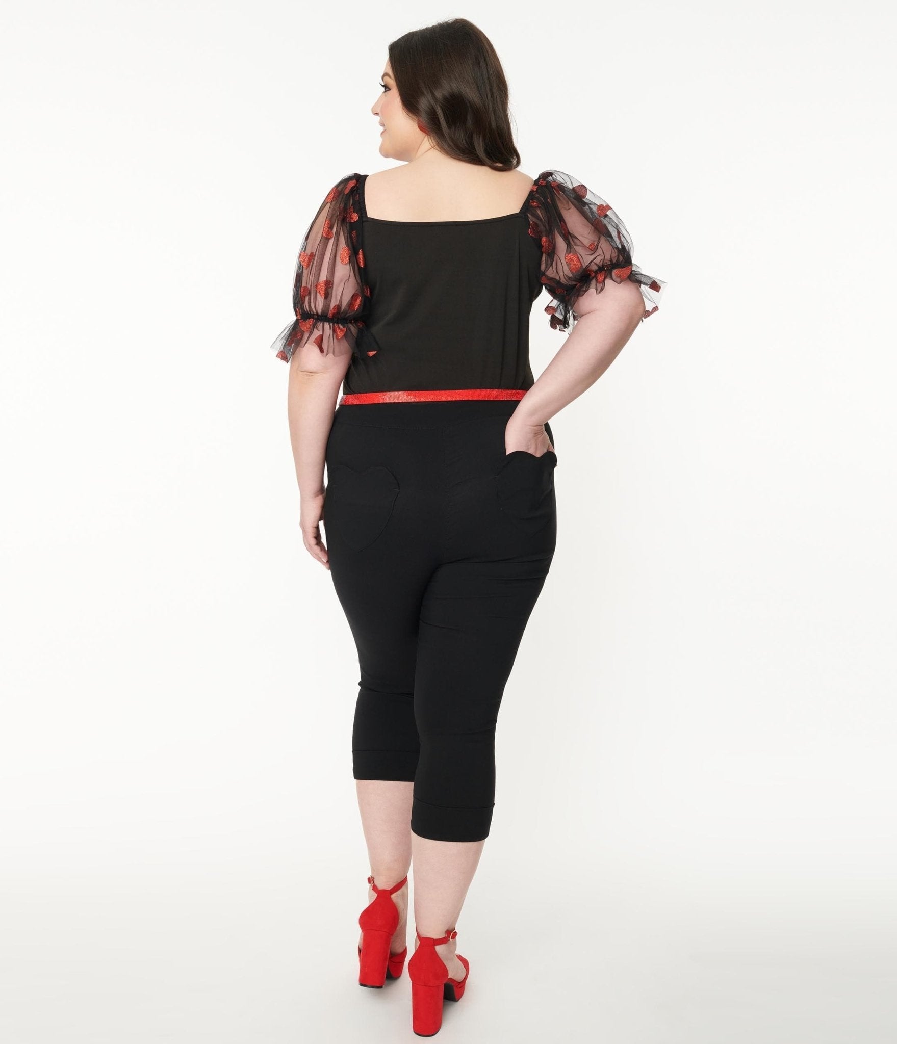 Smak Parlour Plus Size Black Heart Pocket Capri Pants - Stylish & Comfortable for Casual Wear, Work & Everyday Outfits