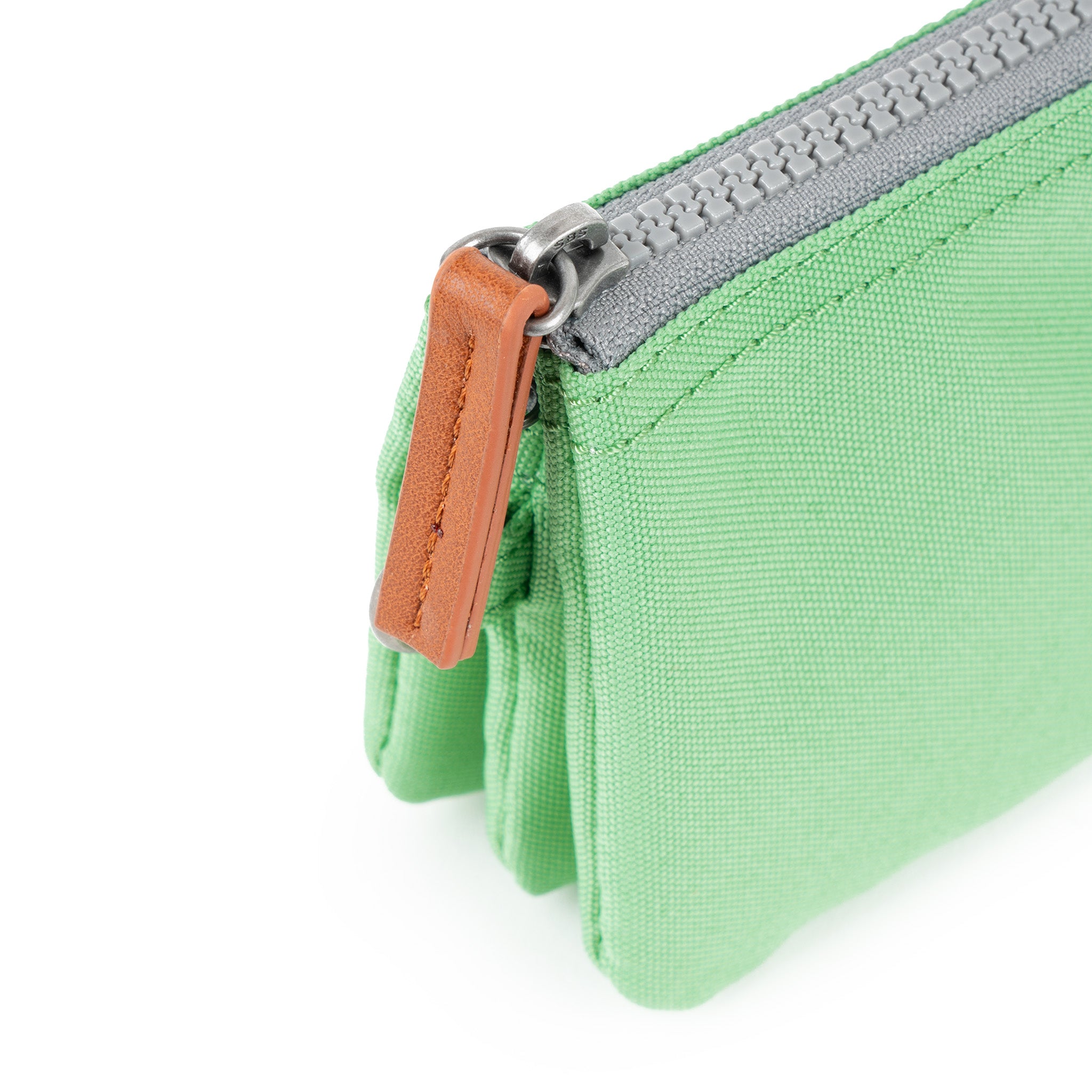 Eco-Friendly Carnaby Peppermint Recycled Canvas Tote Bag - Sustainable Fashion Accessory for Shopping, Beach & Daily Use