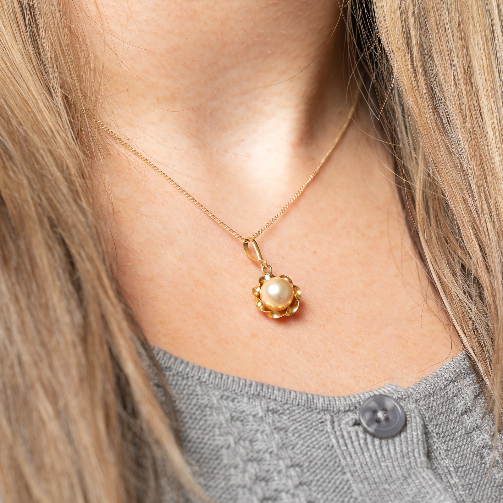 9.50mm Genuine Pearl Pendant Necklace - Elegant & Timeless Jewelry for Women - Perfect for Weddings, Parties & Everyday Wear