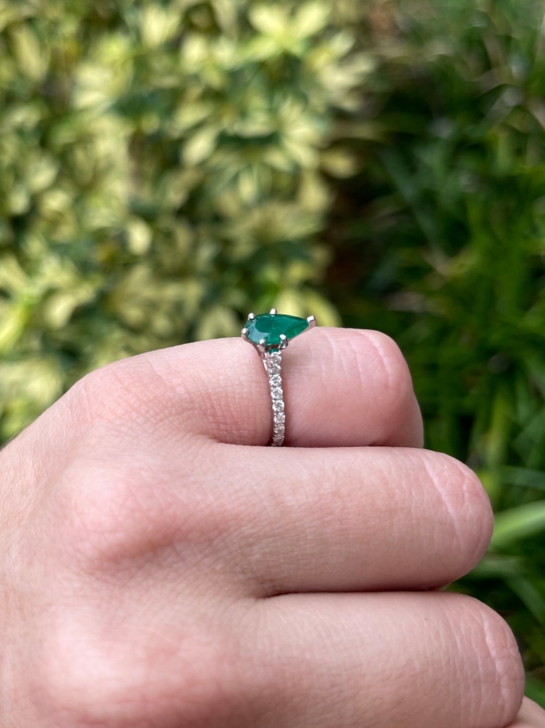1.08tcw Rich Dark Emerald Pear Cut & Pave Diamond Five Prong Ring 14K Gold - Elegant Engagement & Wedding Jewelry for Women