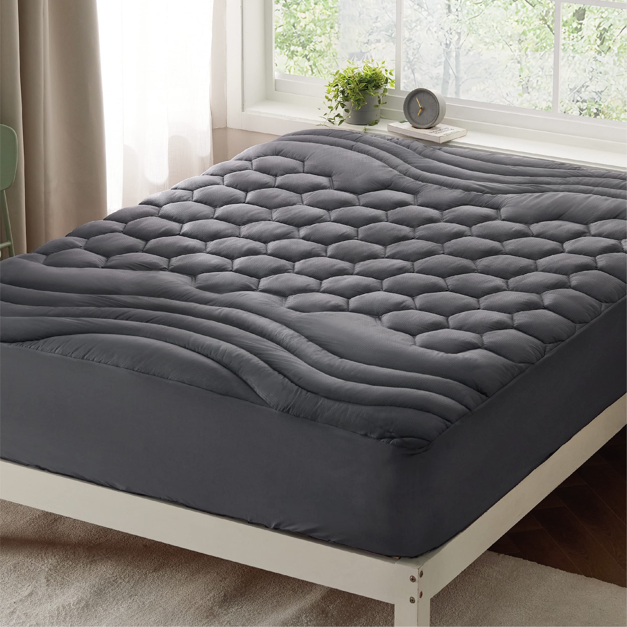 Bedsure RV Short Queen Mattress Pad Cover - Quilted Fitted Mattress Topper Protector with 8-21 Inches Deep Pocket, Noiseless Bed Cover Padded for Camper and Motorhome, Grey, 60x75 Inches - Perfect for Travel Comfort in RVs, Trailers, and Mobile Homes