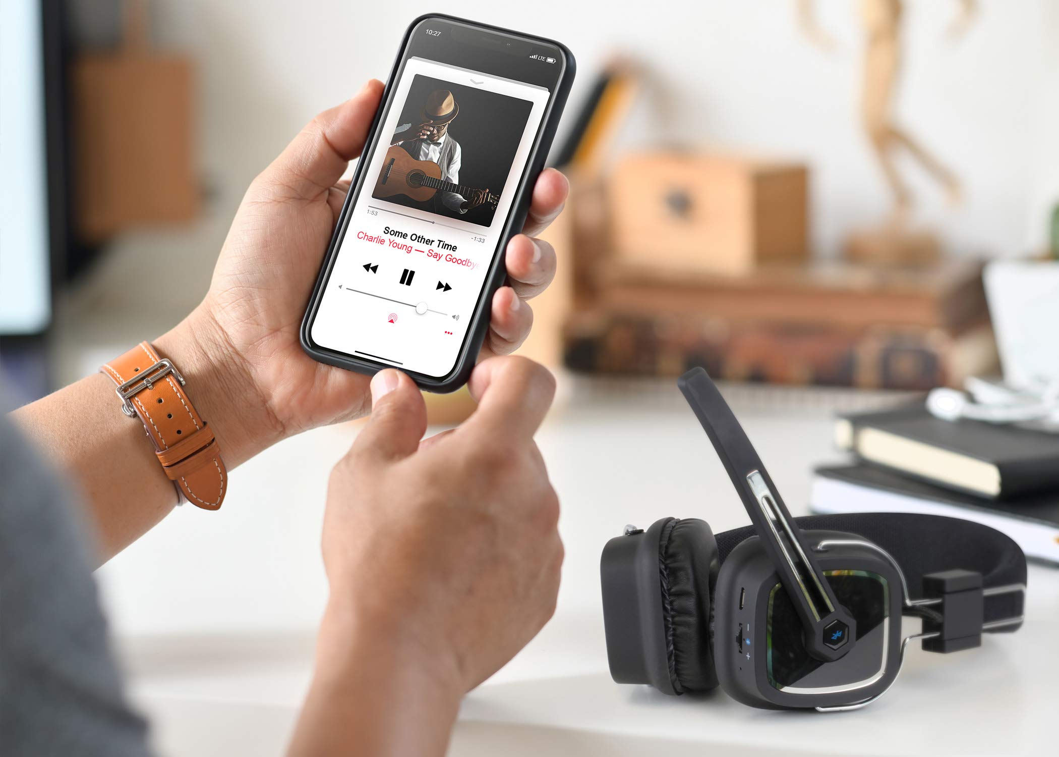 Aluratek Bluetooth 5.0 Wireless Over-Ear Headphones with Boom Mic - 30H Battery Life for Calls & Music - Compatible with PC, MacBook, Smartphones - Perfect for Work, Gaming & Travel - ABHS02F