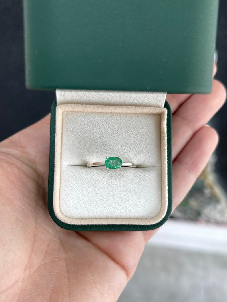 0.75ct East-West Emerald Solitaire Ring in 925 Sterling Silver - Elegant Wedding Band, Anniversary Gift for Her, Perfect for Everyday Wear & Special Occasions