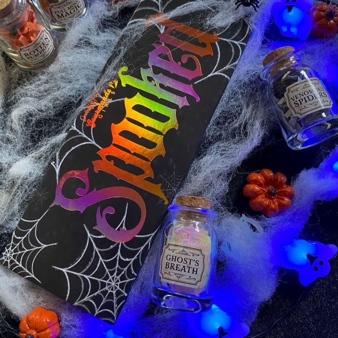 Spooked Eyeshadow Palette - Halloween Makeup Set with 12 Highly Pigmented Matte & Shimmer Shades | Perfect for Costume Parties, Night Out, and Special Effects Makeup