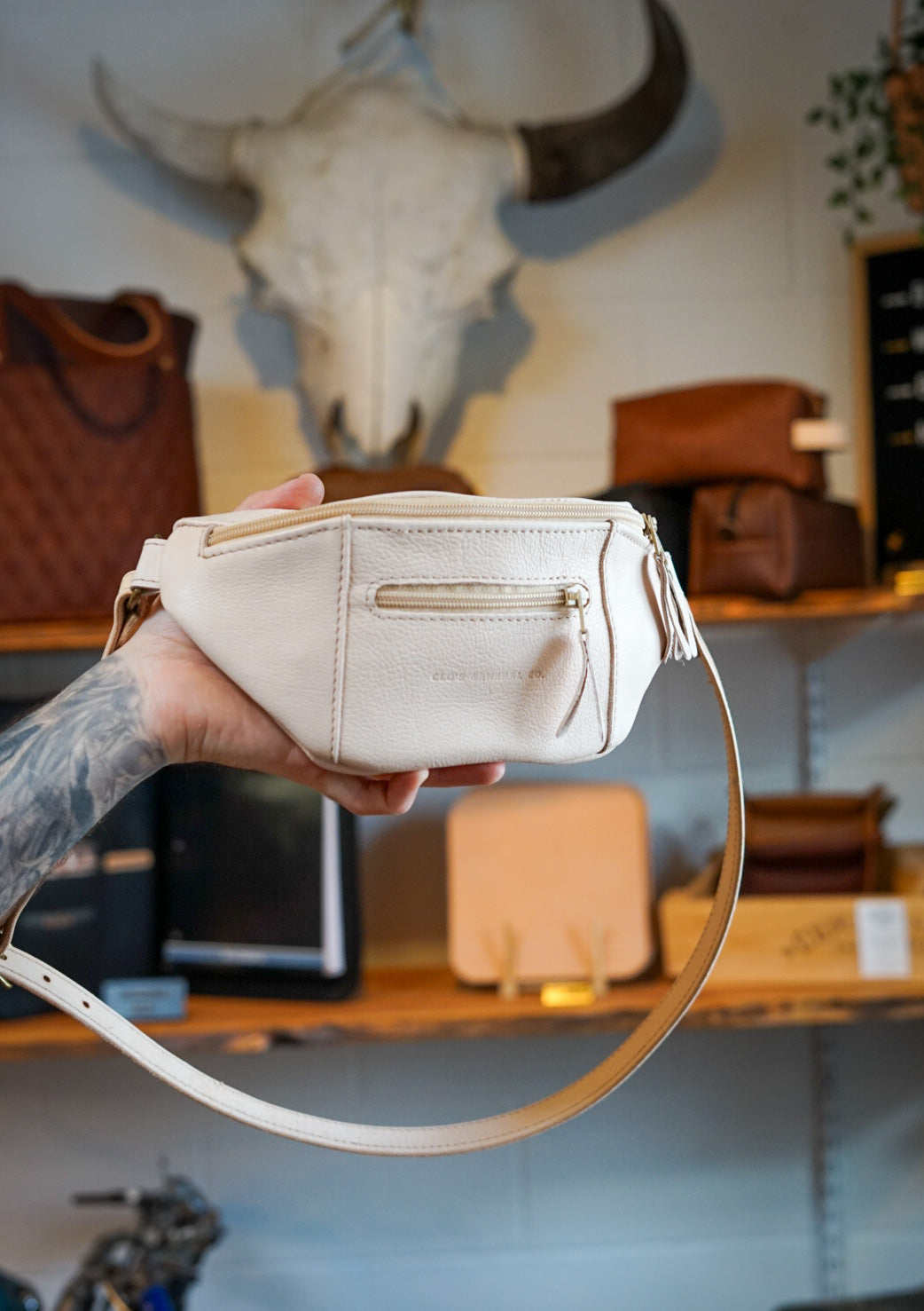 Premium Vegan Leather Fanny Pack for Men & Women - Natural Tan Waist Bag - Perfect for Hiking, Travel, Gym & Everyday Use