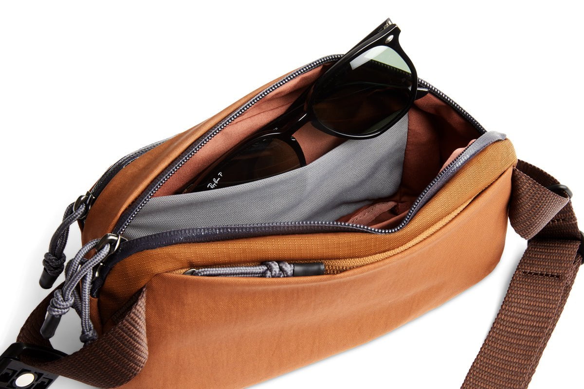Bellroy Venture Ready Sling 2.5L Crossbody Bag - Lightweight & Water-Resistant Travel Pack for Men & Women - Perfect for Hiking, Commuting & Everyday Carry