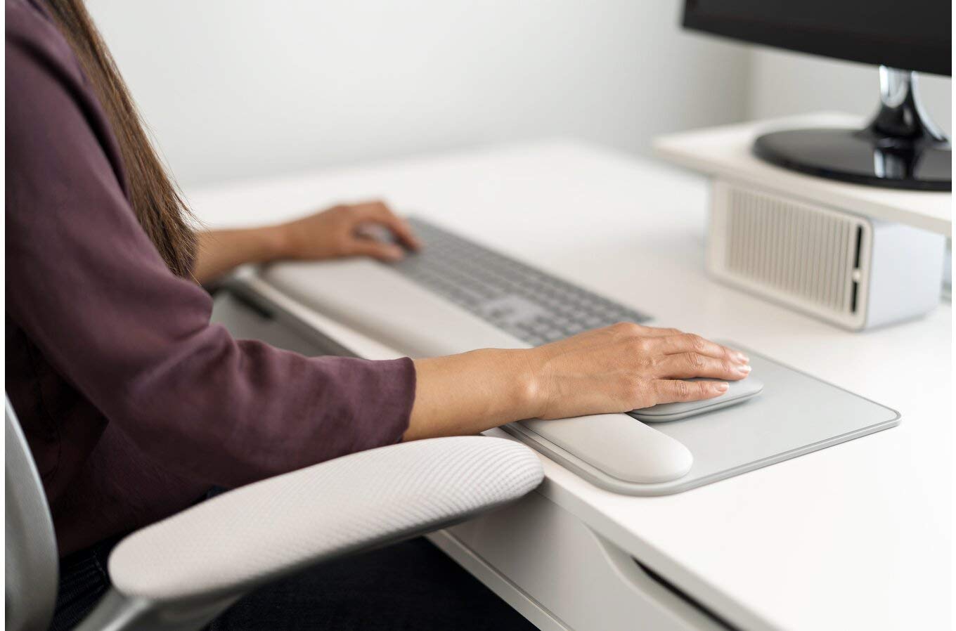 Kensington ErgoSoft Wrist Rest for Slim Keyboard - Grey Faux Leather Ergonomic Support - Contoured Design for MacBook, iMac, Surface & Desktop Computers - Perfect for Home Office & Long Typing Sessions