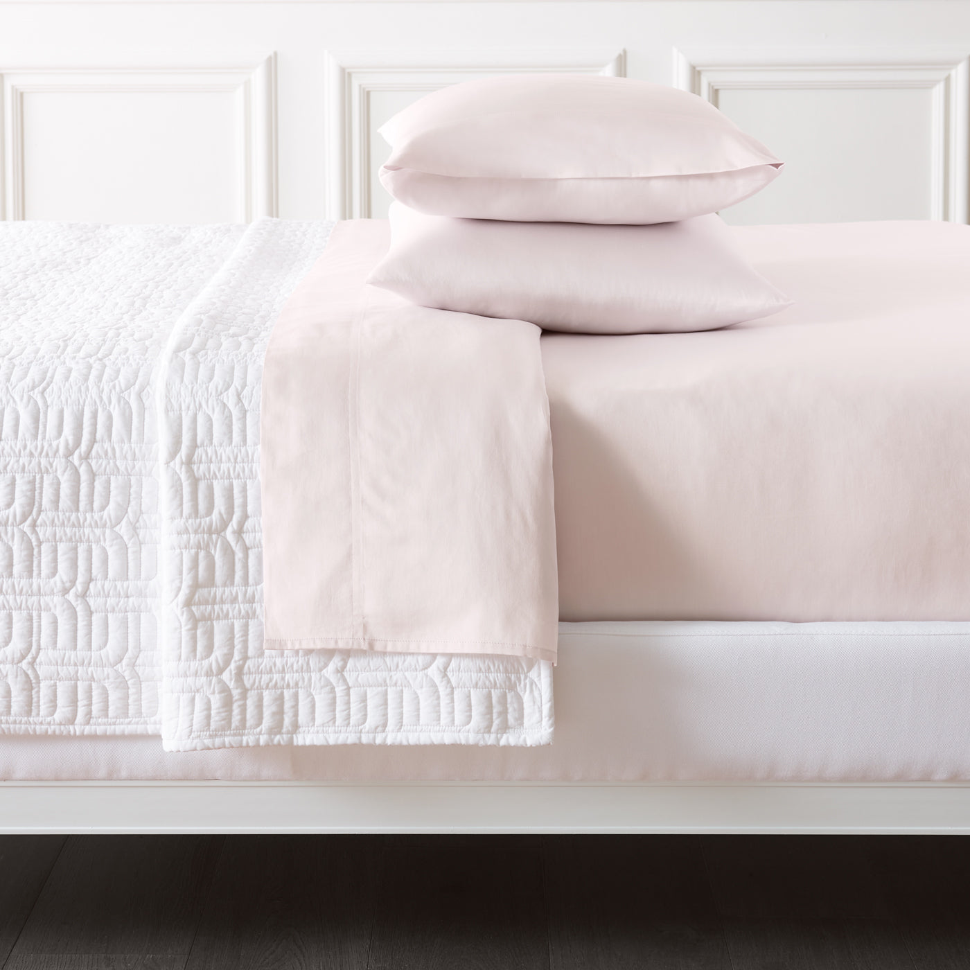Luxury Soirée Sateen Sheet Set - 100% Cotton Soft Bed Sheets with Deep Pockets - Perfect for Master Bedroom, Guest Room & Hotel Use