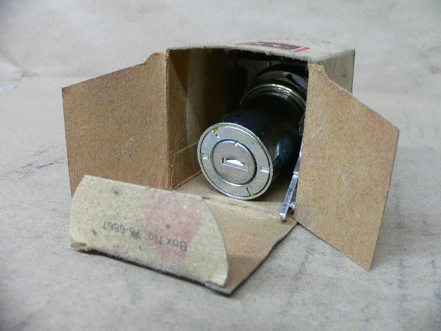 Cutler Hammer 10250T435 Key Lock Push Button Removable C-R L Blocked - Ideal for Industrial Control Panels and Electrical Safety Applications