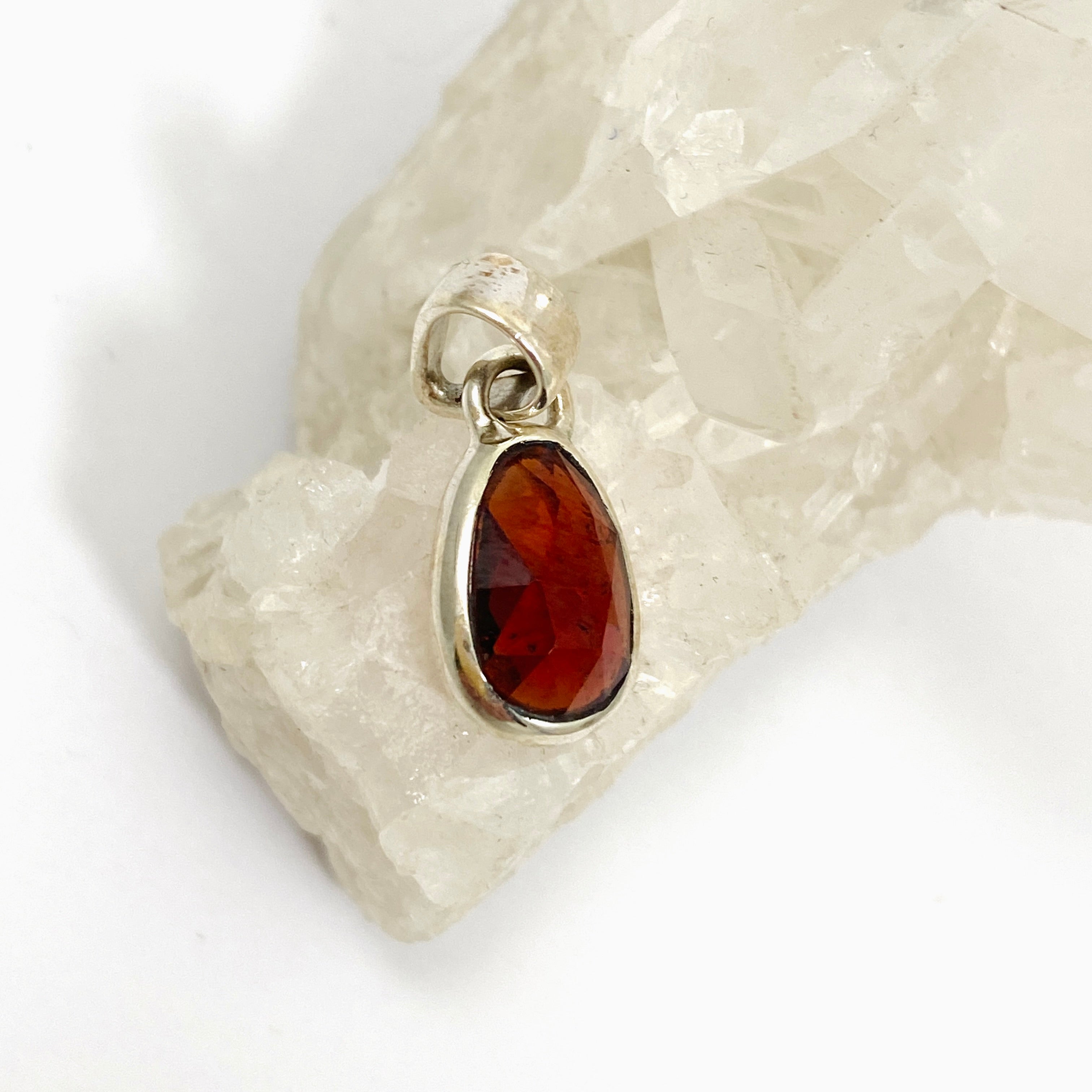 Garnet Teardrop Faceted Pendant Necklace PPGJ865 - Elegant Jewelry Gift for Women, Perfect for Valentine's Day, Anniversary & Special Occasions