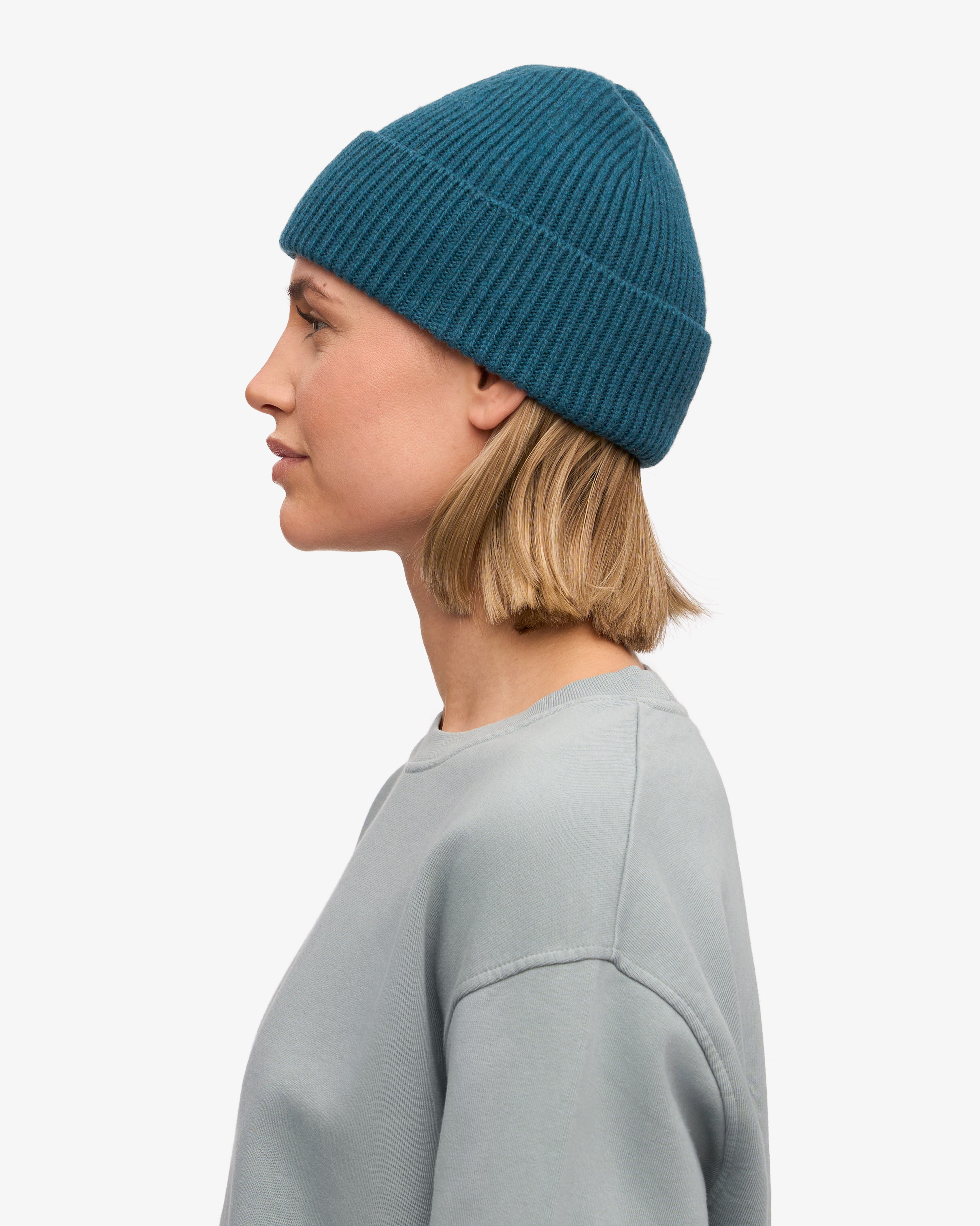 Premium Merino Wool Beanie for Men & Women - Soft & Warm Winter Hat in Ocean Green - Perfect for Skiing, Hiking & Outdoor Activities