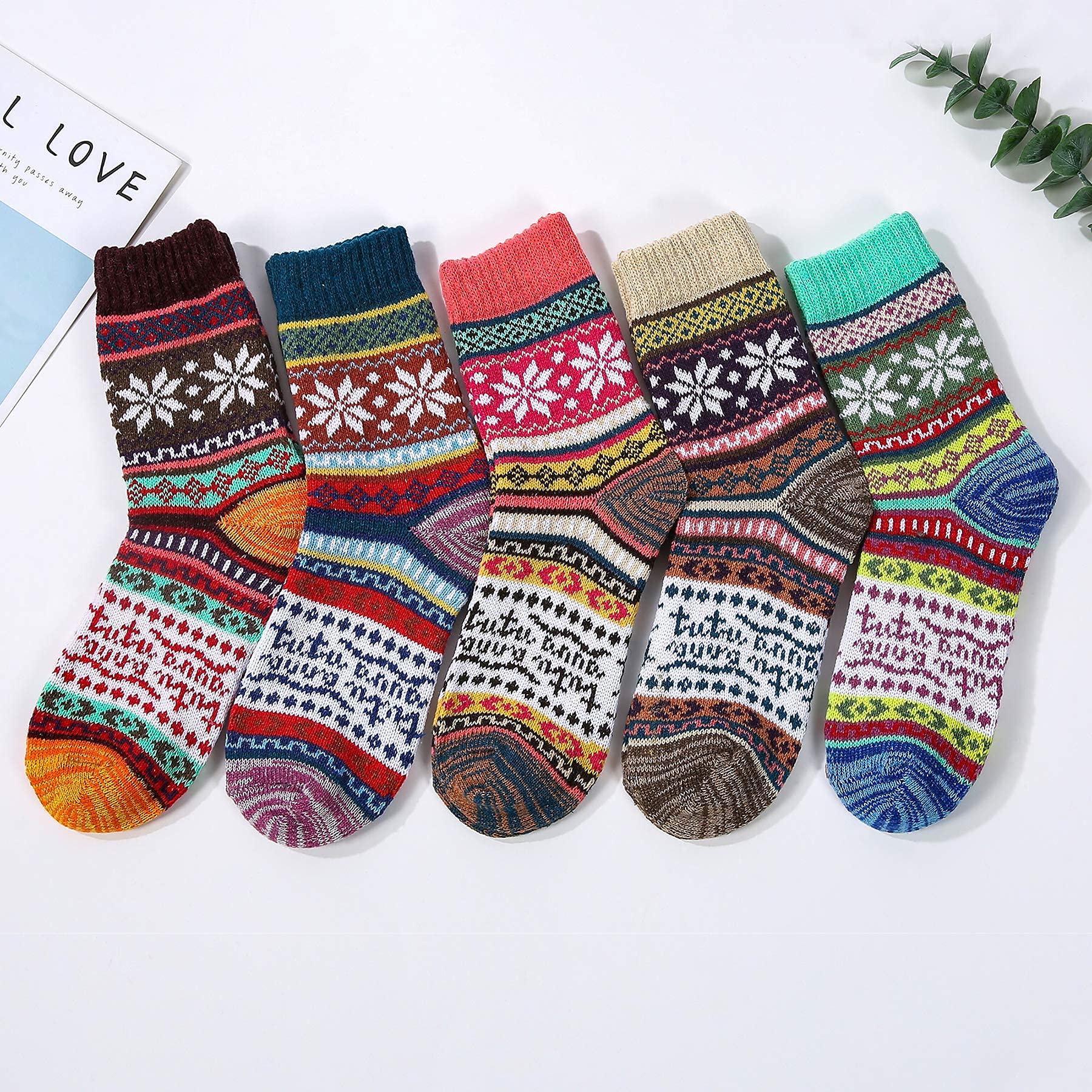 Zando Women's Merino Wool Hiking Socks - Warm Winter Crew Socks for Athletic & Outdoor Activities - Soft Thick Mid-Calf Socks for Hiking, Running & Cold Weather Comfort