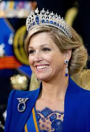 QUEEN MAXIMA Royal Bridal Crown - Elegant Wedding Tiara for Brides, Princess Costume Accessories | Perfect for Weddings, Prom, Pageants & Photo Shoots