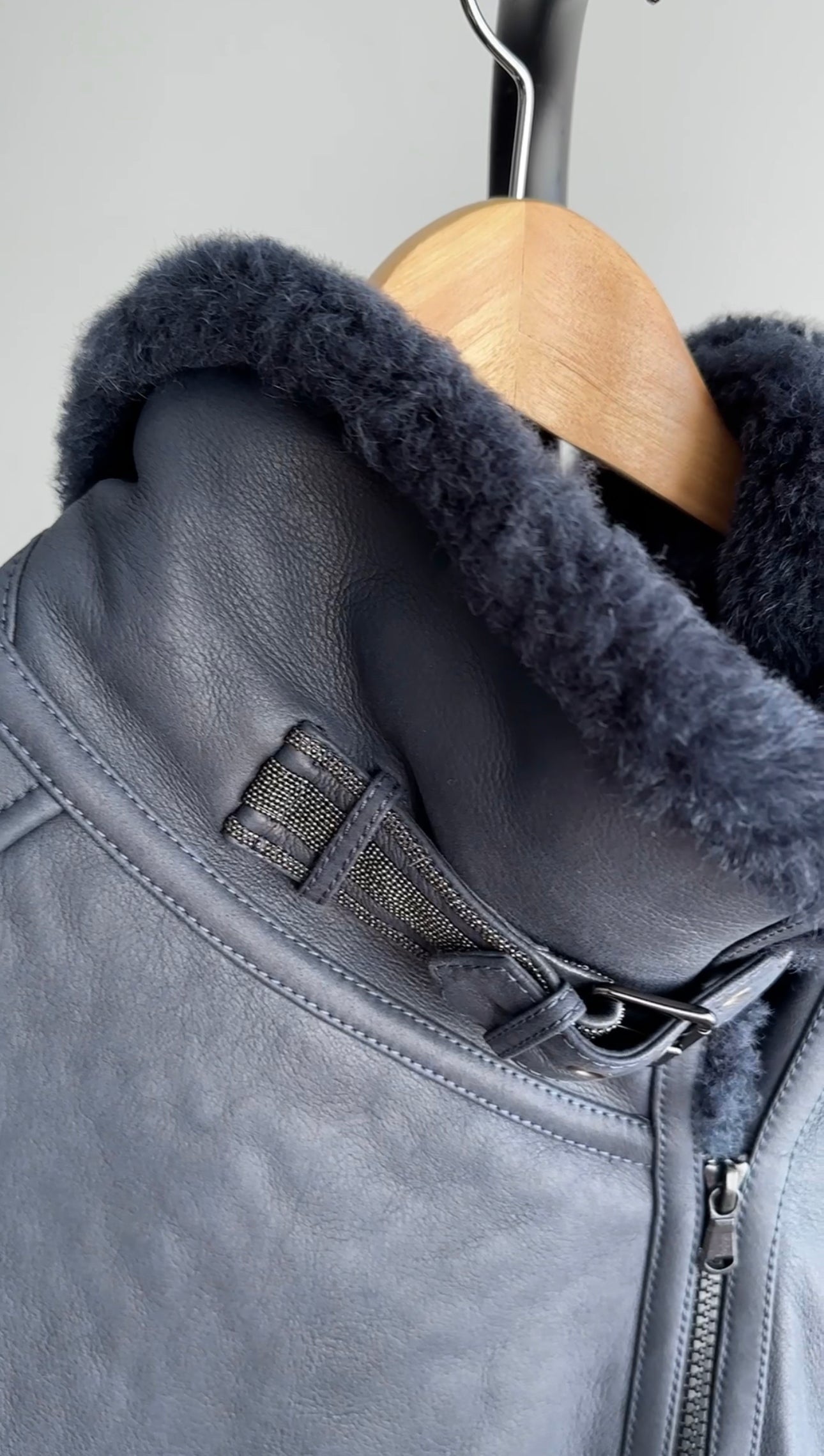 Brunello Cucinelli Midnight Navy Shearling Zip Jacket - Men's Luxury Shearling Coat, Size IT40 / S (4/6) - Perfect for Winter Fashion & Outdoor Activities