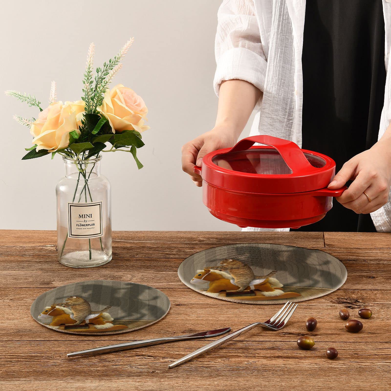 Heat Resistant Cat Lion Shadow Pot Holders & Trivets Set of 2 - Cute Cotton Woven Kitchen Trivet Mats for Hot Pans, Bowls & Teapots - Perfect for Kitchen Decor & Protecting Countertops from Heat Damage