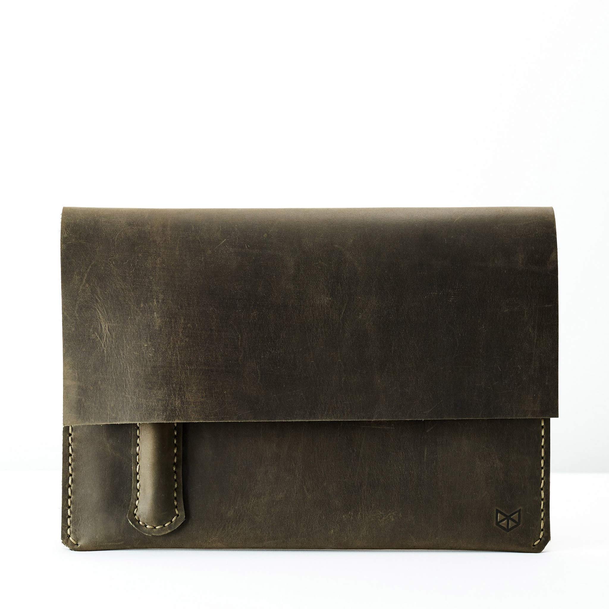 Premium reMarkable 2 Tablet Case for Men - Green Leather E-Reader Folio Cover with Marker Holder | Handmade Protective Sleeve for Digital Paper | Perfect Gift for Tech Enthusiasts & Business Professionals | Ideal for Office, Travel & Note-Taking