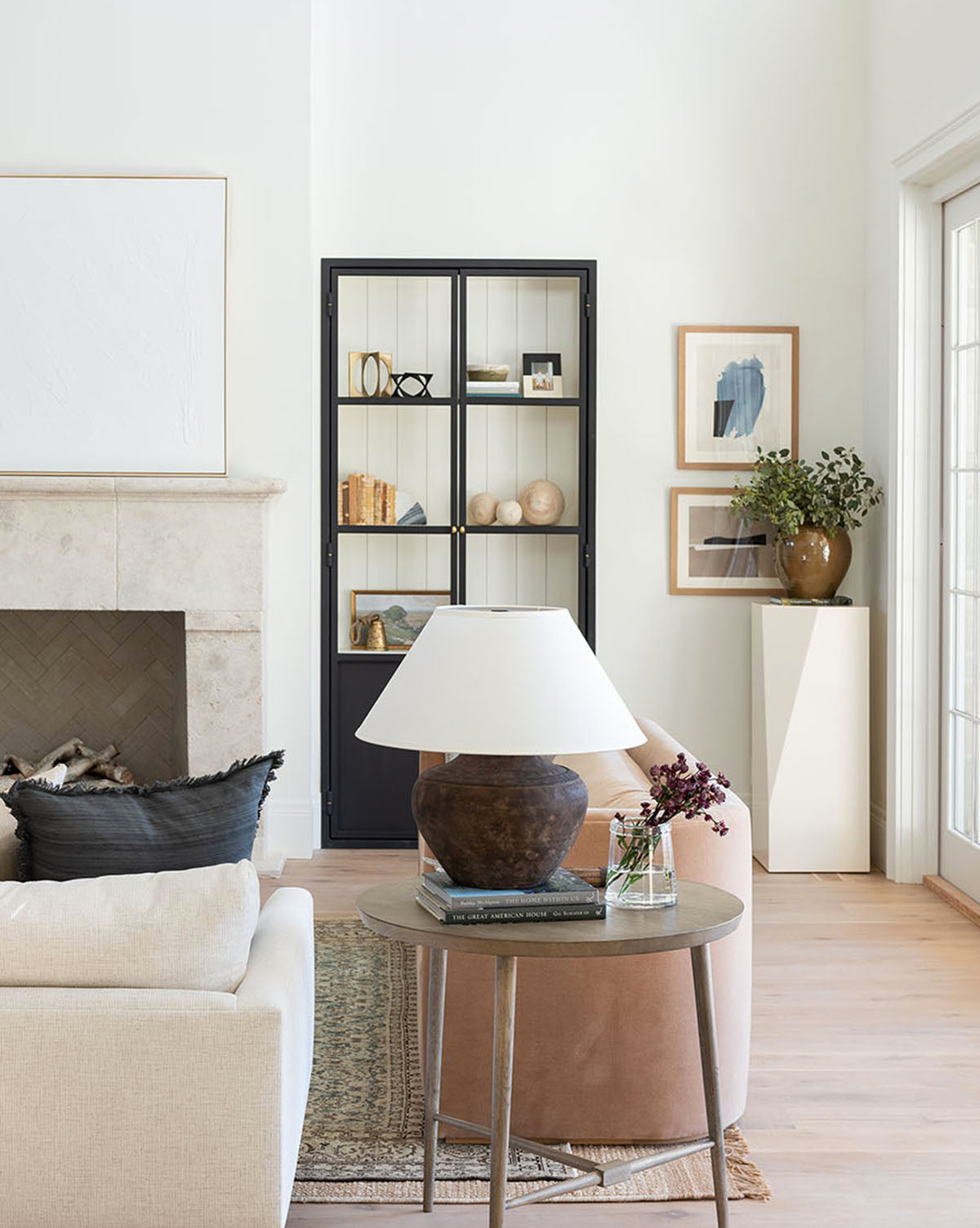 Modern Tavin Side Table - Stylish & Functional End Table for Living Room, Bedroom, or Office - Perfect for Coffee, Books, and Decor