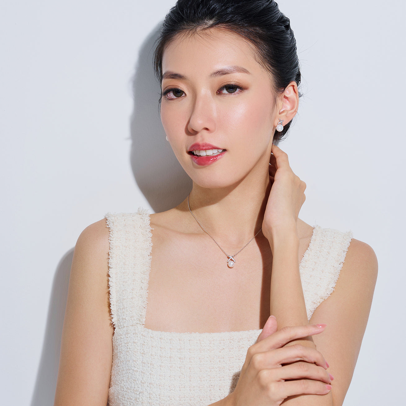 18K Solid Gold Diamond Hanadama Akoya Pearl Earrings KE00232 | X Collection – Elegant Jewelry for Weddings, Anniversaries & Special Occasions