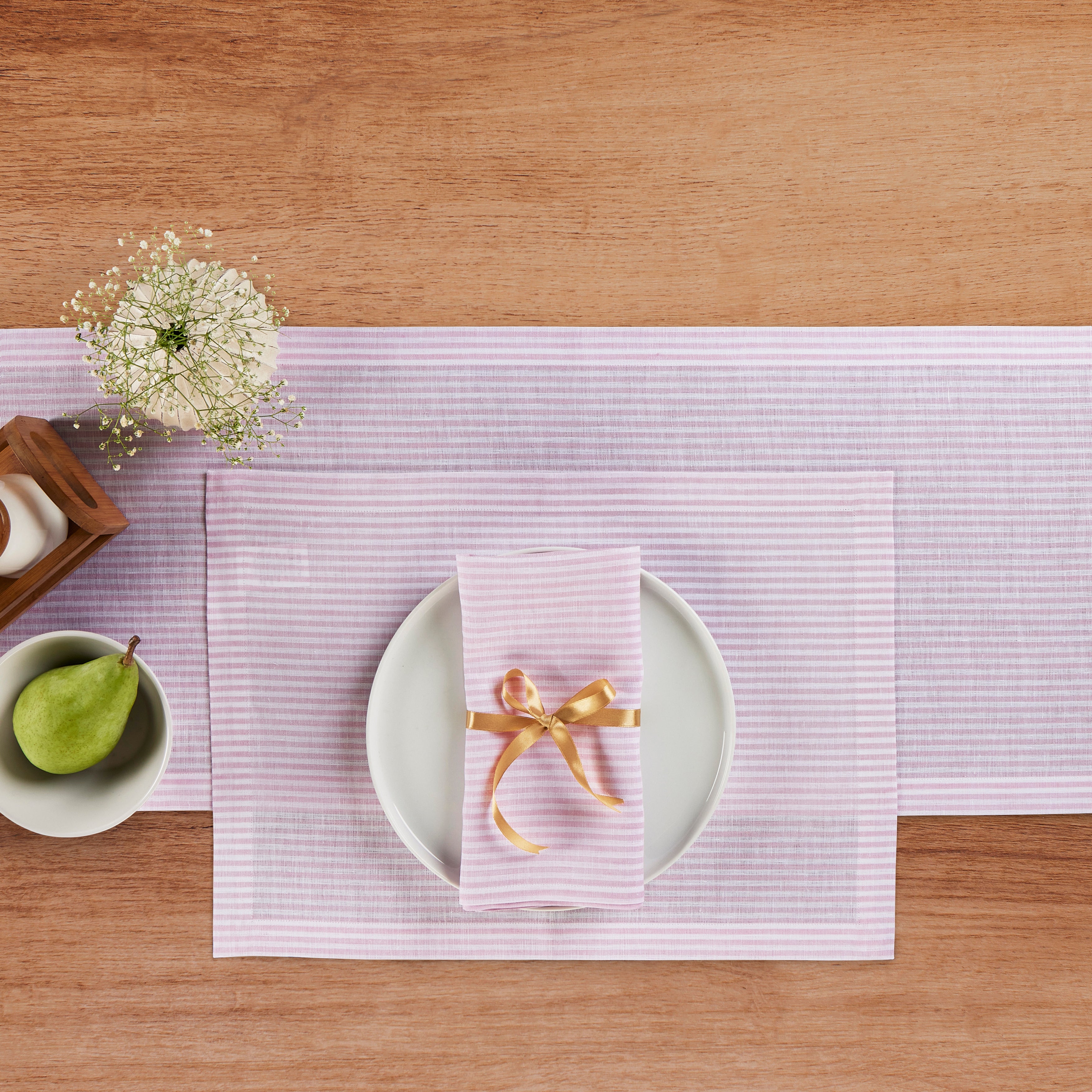 Elegant Narrow Stripe Napkins Set of 4 - Premium Cotton Table Linens for Dinner Parties, Weddings & Formal Dining - Washable & Reusable Cloth Napkins for Everyday Use