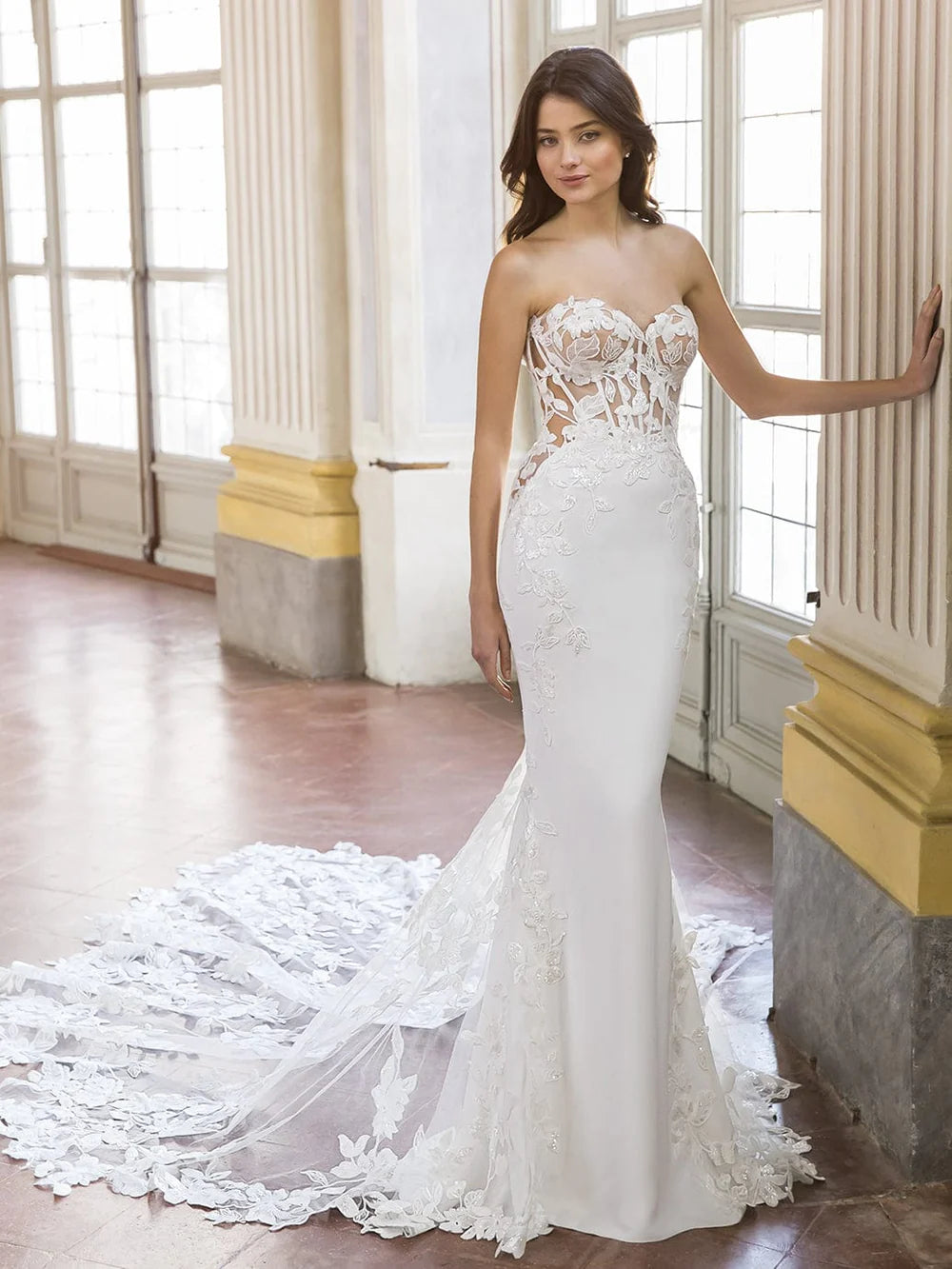 Enzoani Tamara Elegant Lace Wedding Dress - Perfect for Bridal Ceremonies, Vow Renewals & Formal Events