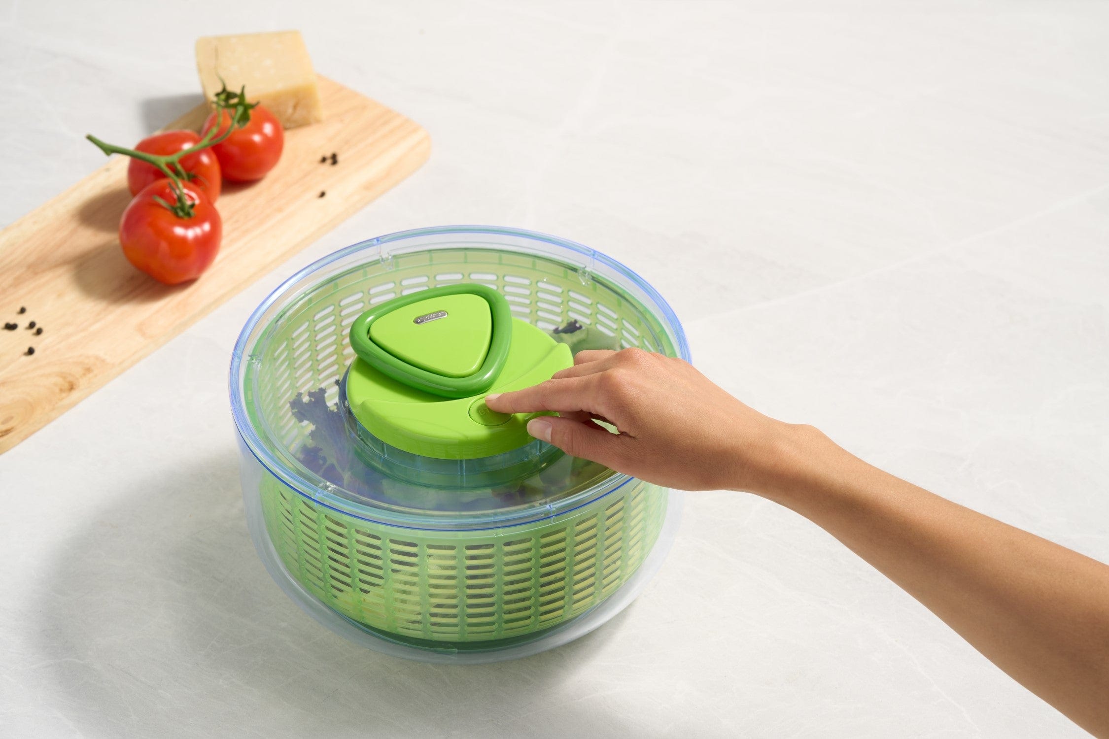 Zyliss Easy Spin Salad Spinner - Large Kitchen Gadget for Washing & Drying Lettuce, Greens, Herbs - Perfect for Meal Prep, Healthy Eating & Fresh Salads