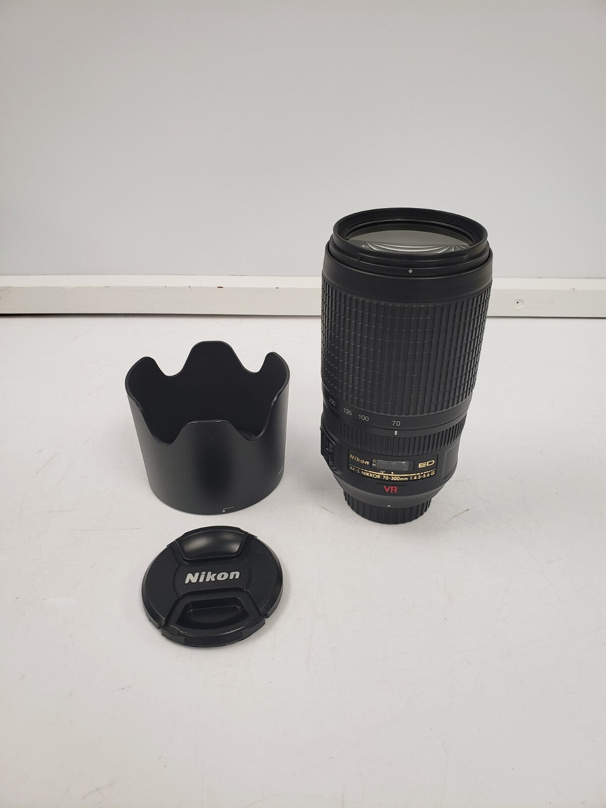Nikon 70-300mm f/4.5-6.3G ED VR AF-P DX Telephoto Zoom Lens for Nikon DSLR Cameras - Perfect for Wildlife, Sports & Travel Photography