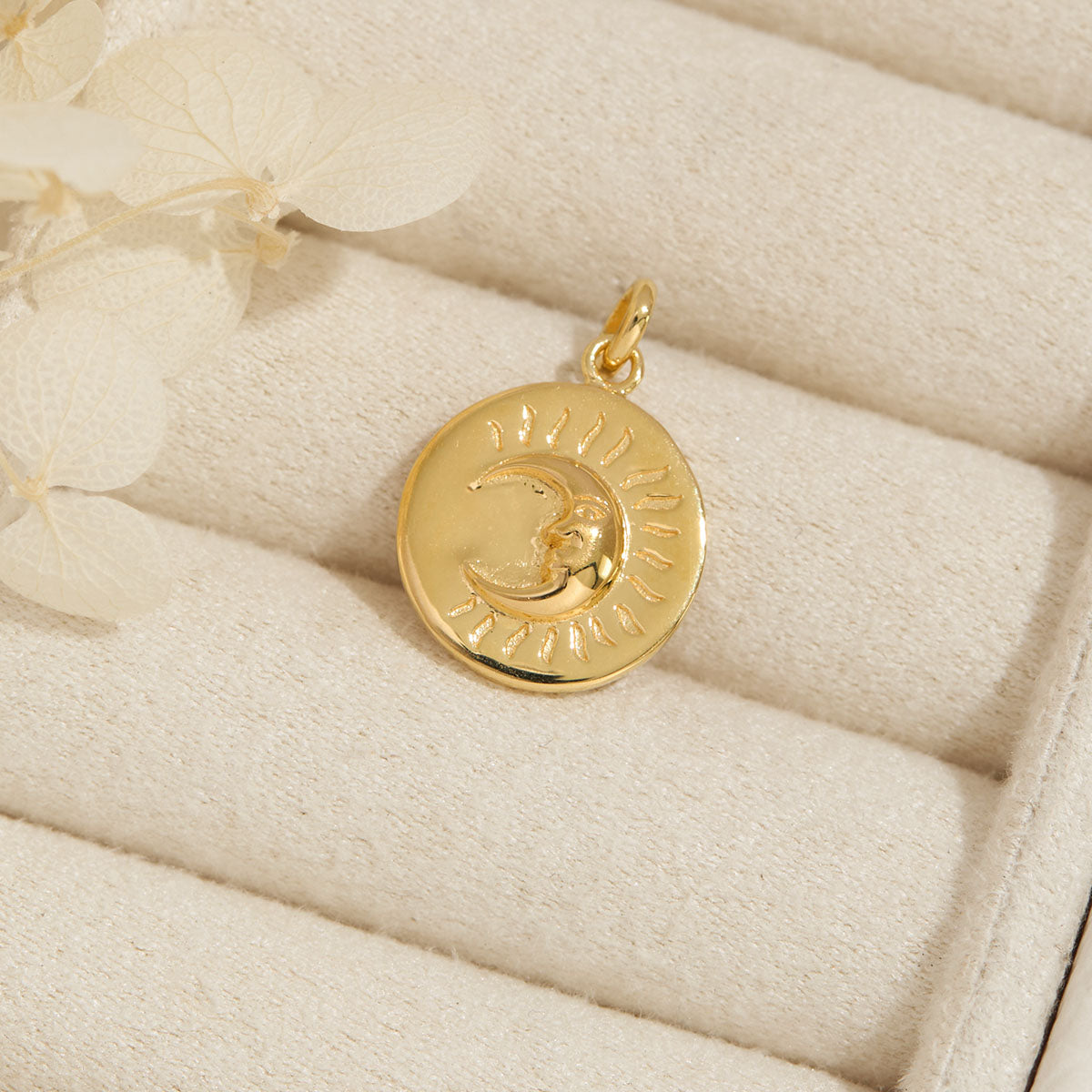 Sun and Moon Tarot Necklace - Gold Plated Pendant for Women - Perfect for Spiritual Healing, Meditation & Boho Fashion Accessories