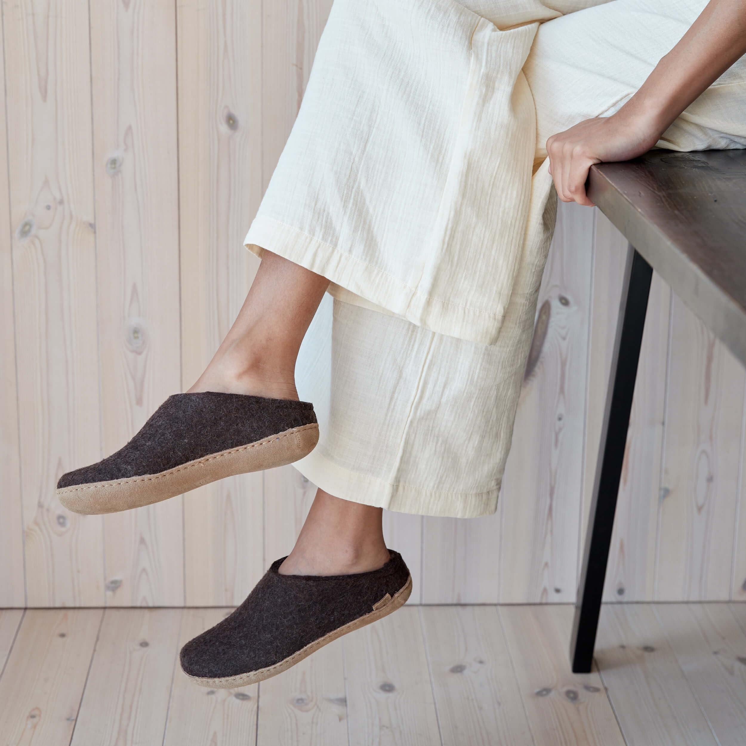 Glerups Unisex B-04 Wool Felt Slippers Size 40 M Brown - Cozy Indoor House Shoes for Men & Women - Perfect for Home, Office & Relaxation